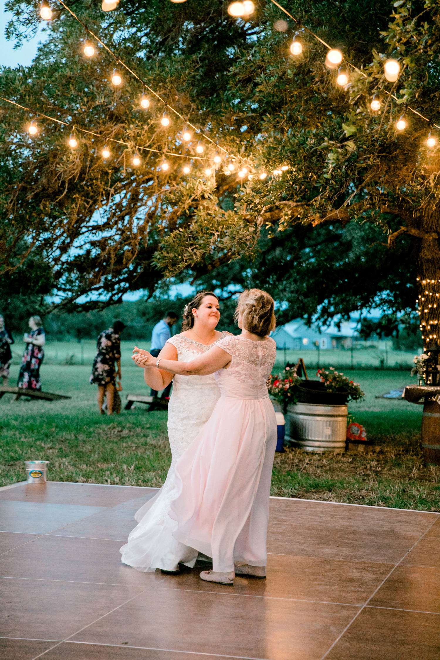 CHELSEA_AND_NICK_ADAMS_FREDRICKSBURG_WEDDING_ALLEEJ0172.jpg