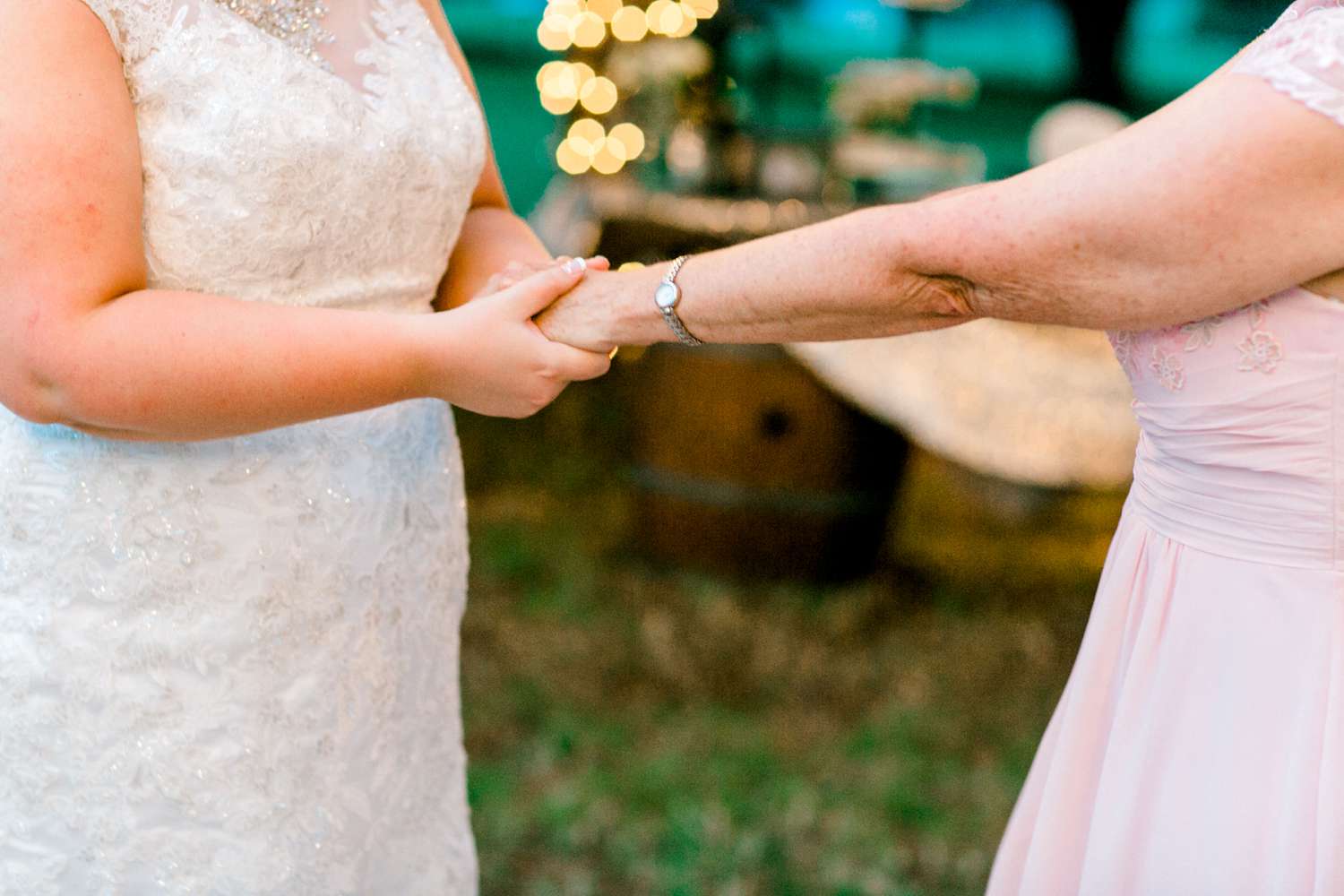 CHELSEA_AND_NICK_ADAMS_FREDRICKSBURG_WEDDING_ALLEEJ0179.jpg