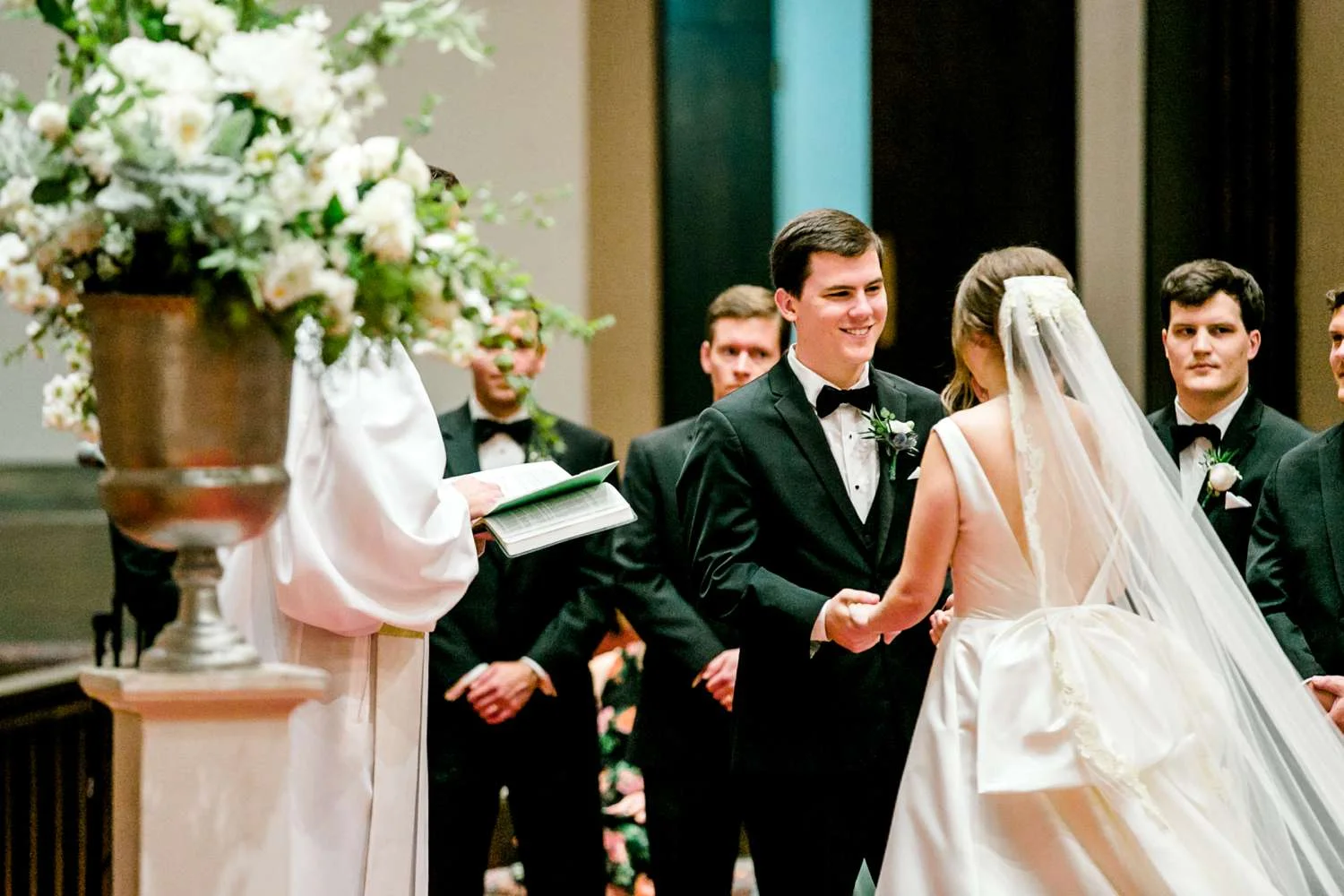 HANNAH+CRAIG+CHILDS+TEXAS+TECH+WEDDING+ALLEEJ+LUBBOCK+PHOTOGRAPHER_0081.jpg