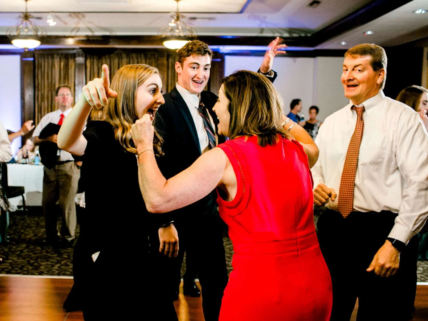 HANNAH+CRAIG+CHILDS+TEXAS+TECH+WEDDING+ALLEEJ+LUBBOCK+PHOTOGRAPHER_0177.jpg