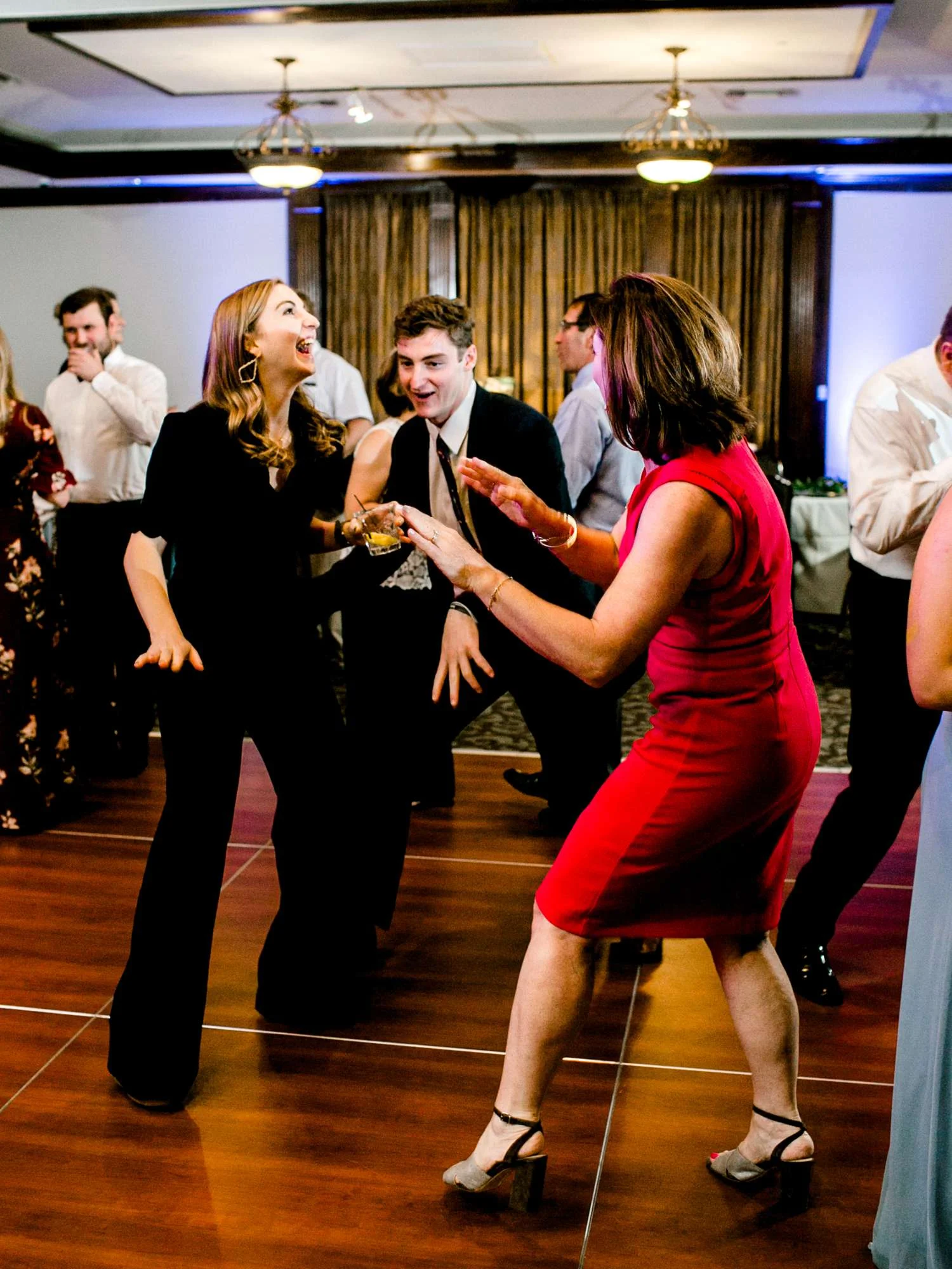 HANNAH+CRAIG+CHILDS+TEXAS+TECH+WEDDING+ALLEEJ+LUBBOCK+PHOTOGRAPHER_0176.jpg