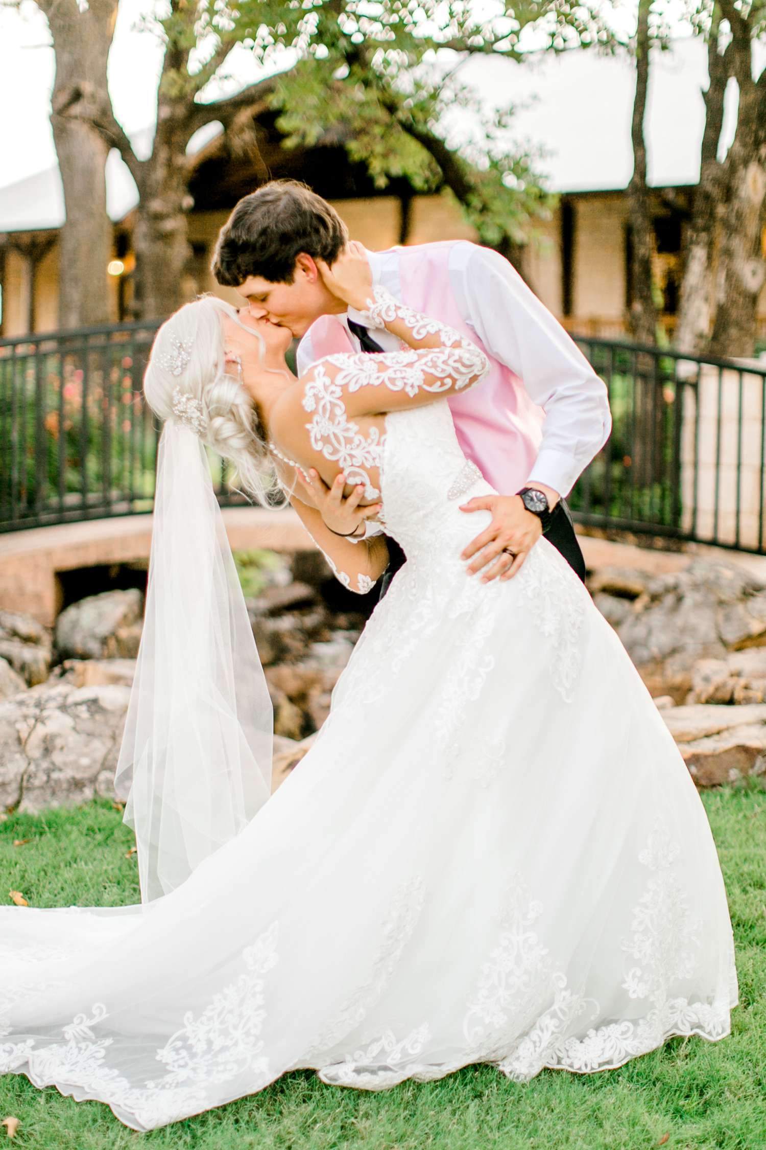 JESSICA+LYLE+NEEL+THE_SPRINGS_EVENTS_WEDDING_OKLAHOMA_ALLEEJ_PHOTOGRAPHER_0104.jpg
