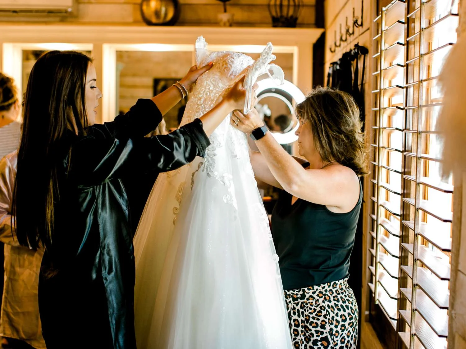 KELSEY_CHRIS_PATSCHKE_EBERLEY_BROOKS_BARN_LUBBOCK_WEDDING_PHOTOGRAPHER_ALLEEJ_0013.jpg