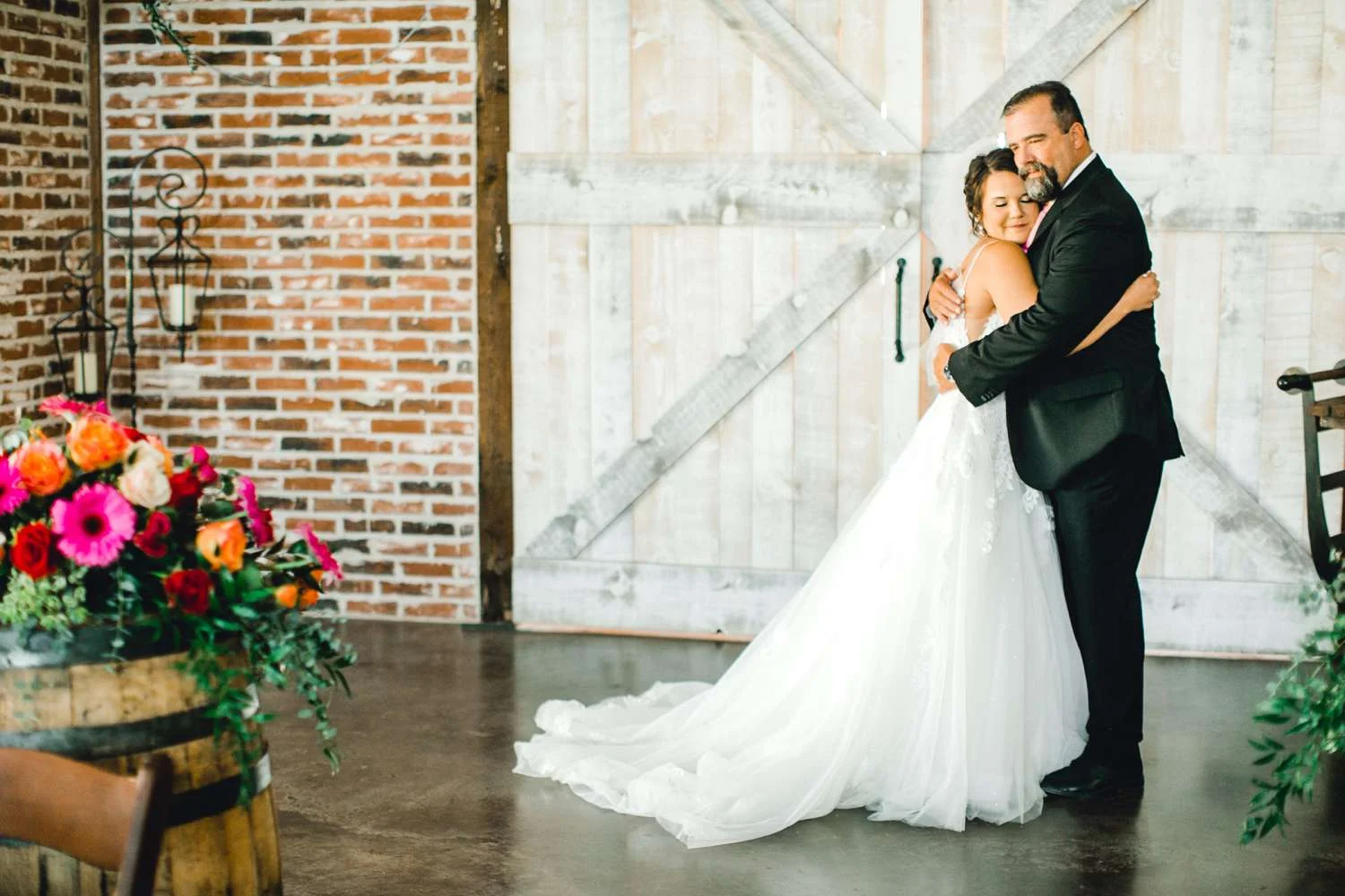 KELSEY_CHRIS_PATSCHKE_EBERLEY_BROOKS_BARN_LUBBOCK_WEDDING_PHOTOGRAPHER_ALLEEJ_0022.jpg