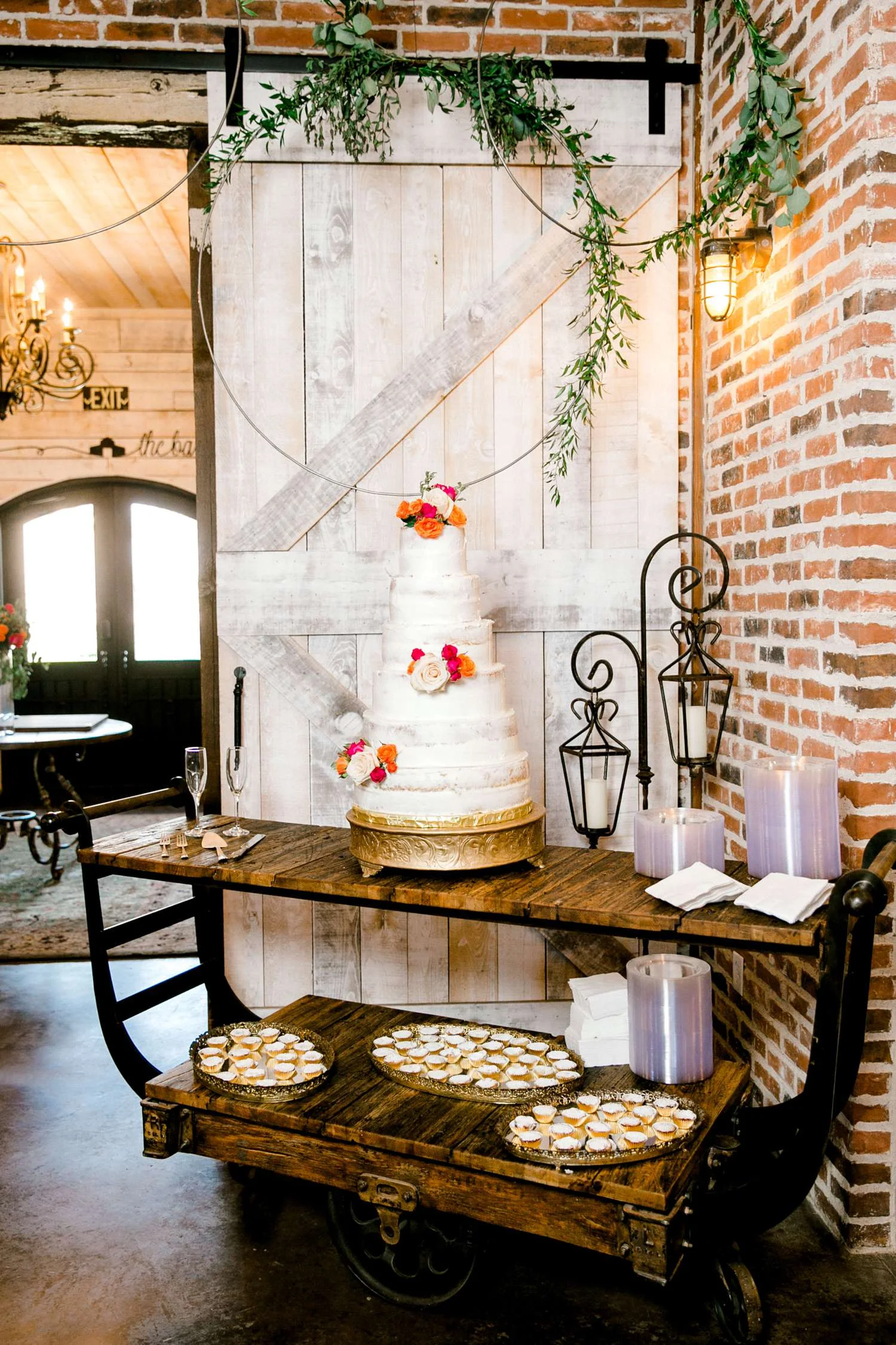 KELSEY_CHRIS_PATSCHKE_EBERLEY_BROOKS_BARN_LUBBOCK_WEDDING_PHOTOGRAPHER_ALLEEJ_0143.jpg