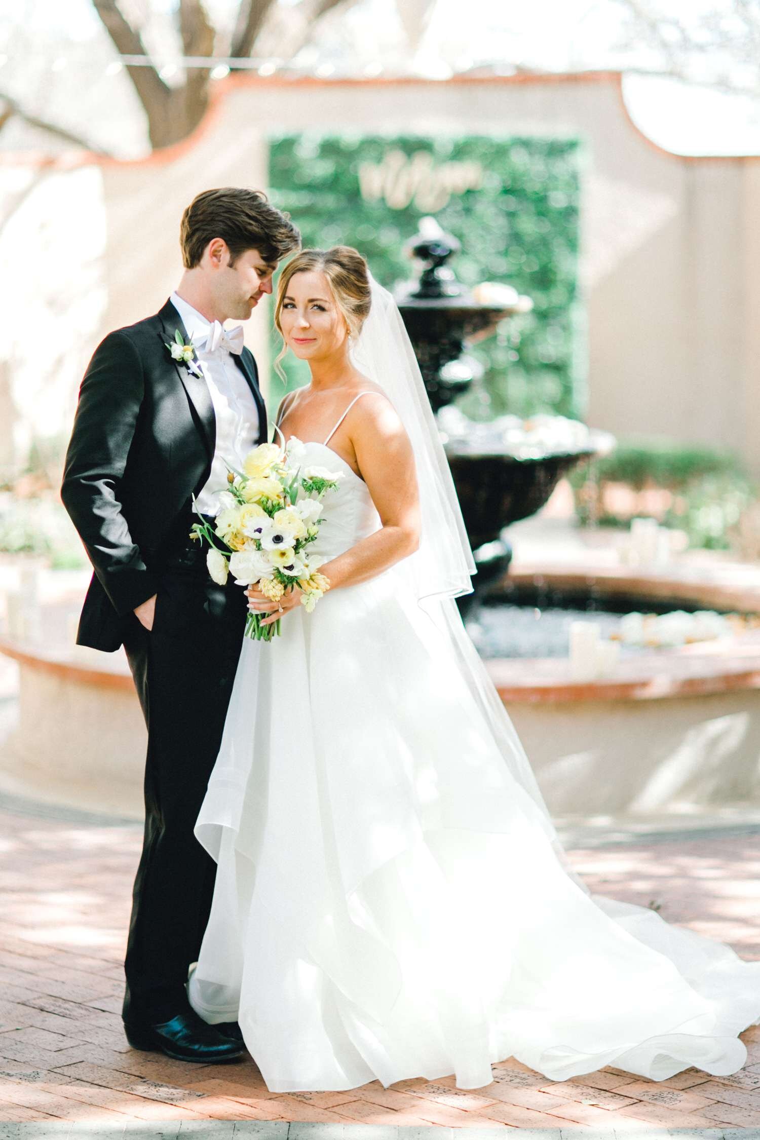 MARLEE+LLOYD+MORGAN+ALLEEJ+TEXAS+TECH+MERKET+ALUMNI+WEDDINGS+LUBBOCK+WEST+TABLE+CLASSIC+SPAIN_0081.jpg