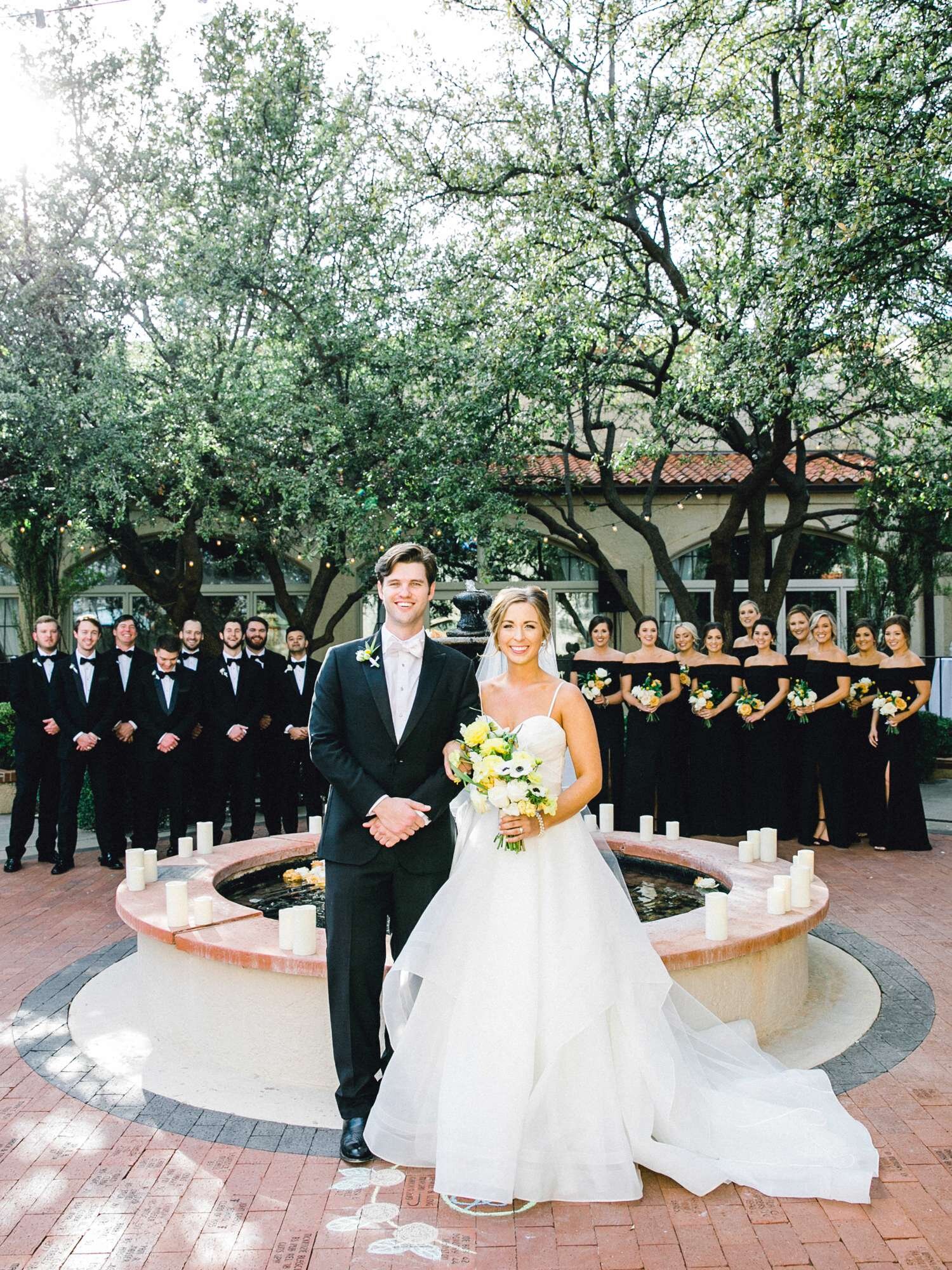 MARLEE+LLOYD+MORGAN+ALLEEJ+TEXAS+TECH+MERKET+ALUMNI+WEDDINGS+LUBBOCK+WEST+TABLE+CLASSIC+SPAIN_0096.jpg