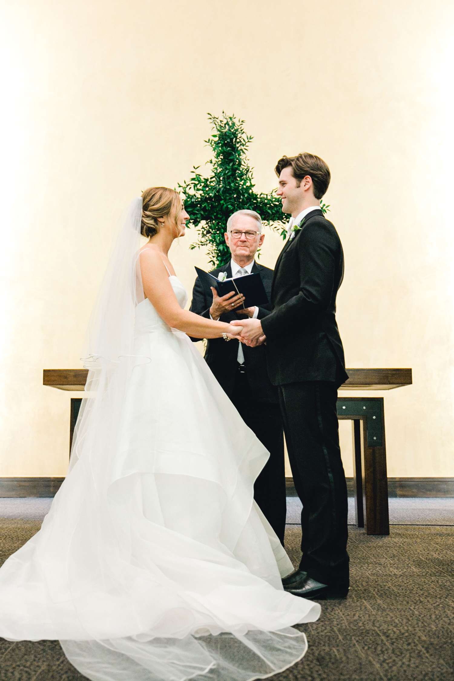 MARLEE+LLOYD+MORGAN+ALLEEJ+TEXAS+TECH+MERKET+ALUMNI+WEDDINGS+LUBBOCK+WEST+TABLE+CLASSIC+SPAIN_0171.jpg