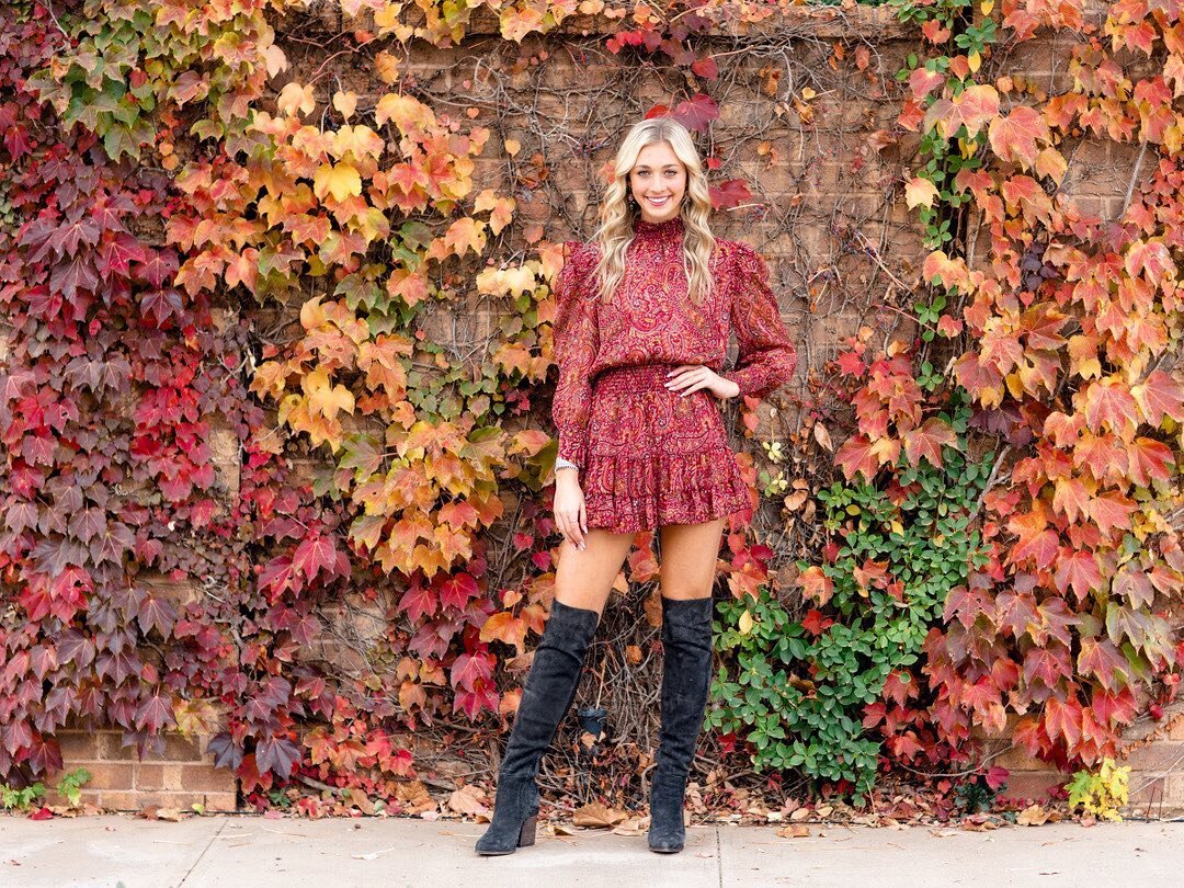 It&rsquo;s senior Sunday 🤩 &amp; @belle_rose0803 is glowing in this sea of fall colors!! 
&bull;
&bull;
#seniorsunday #seniorpictures #seniorszn #seniormuse #seniorstyleguide #fallseniorpictures #fall #fallcolors #kindredpresets #styleinspiration #f