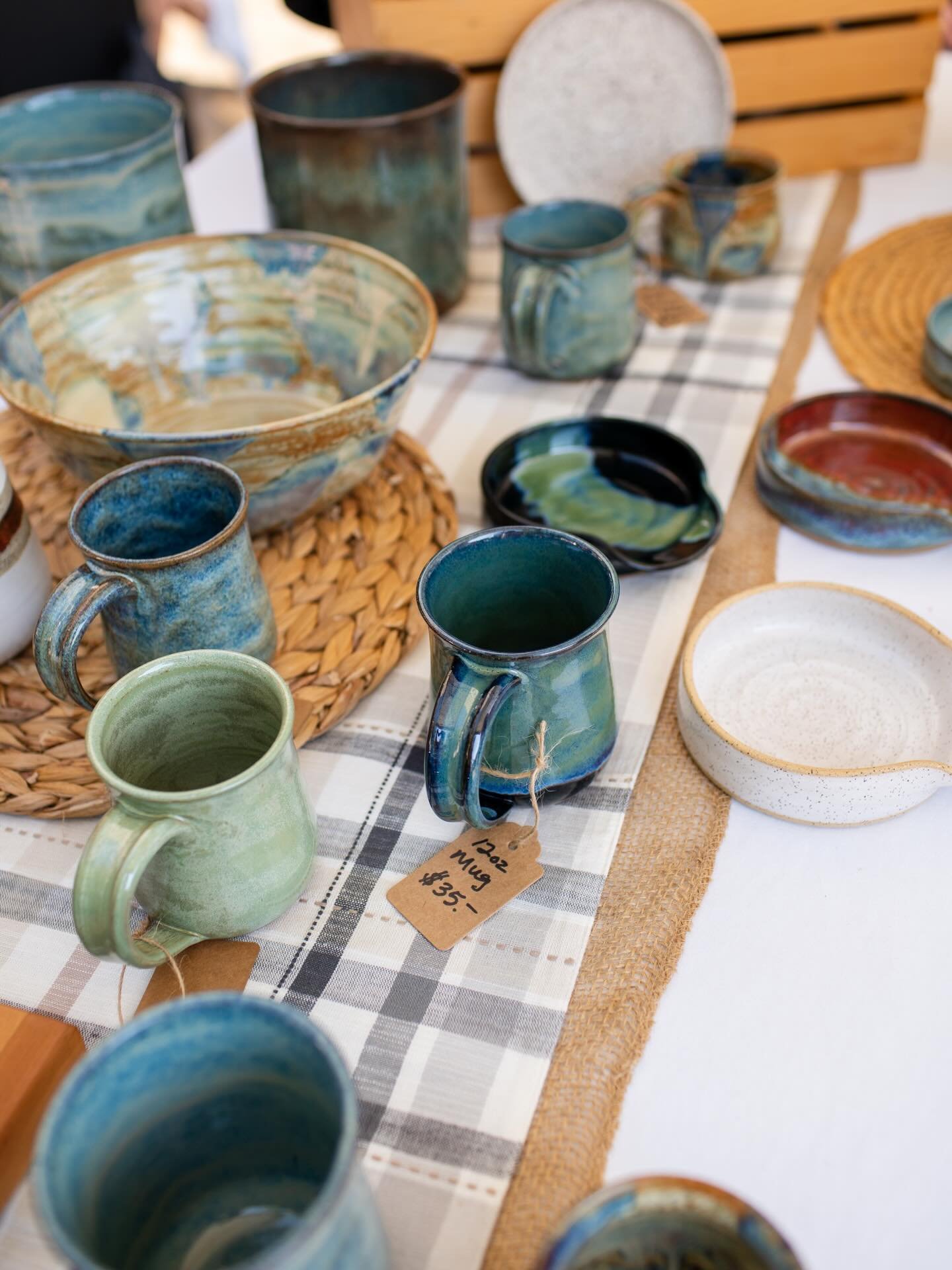 @ll.pottery is returning with her small batch wheel-thrown ceramics!! 🍽️