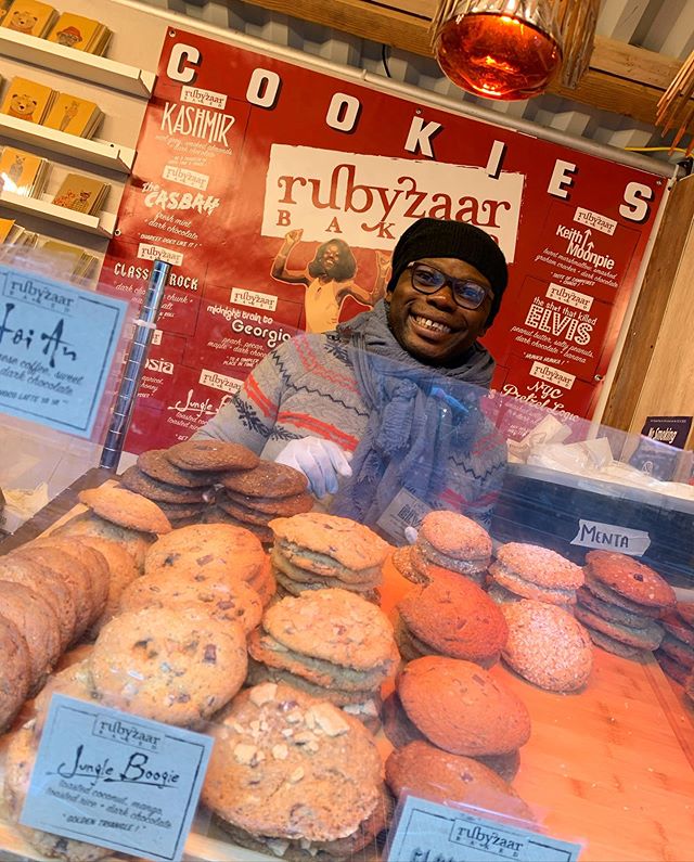 Happy holidays ya&rsquo;ll.  Last full day at union sq holiday market #cookies @urbanspacenyc