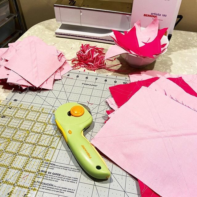 Stages of trimming for Week Three of the #vintagelaceqal by @loandbeholdstitchery #loandbeholdpatterns