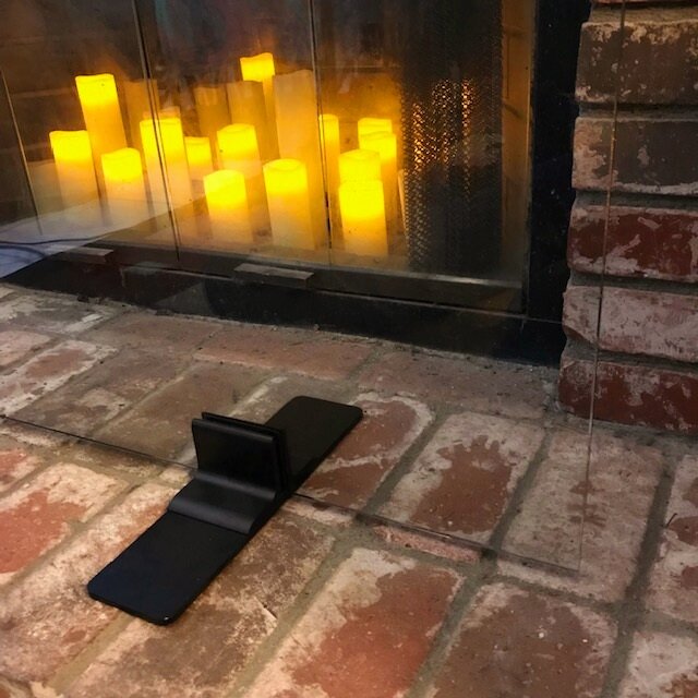 Fireplace Screen with Matte Black Feet