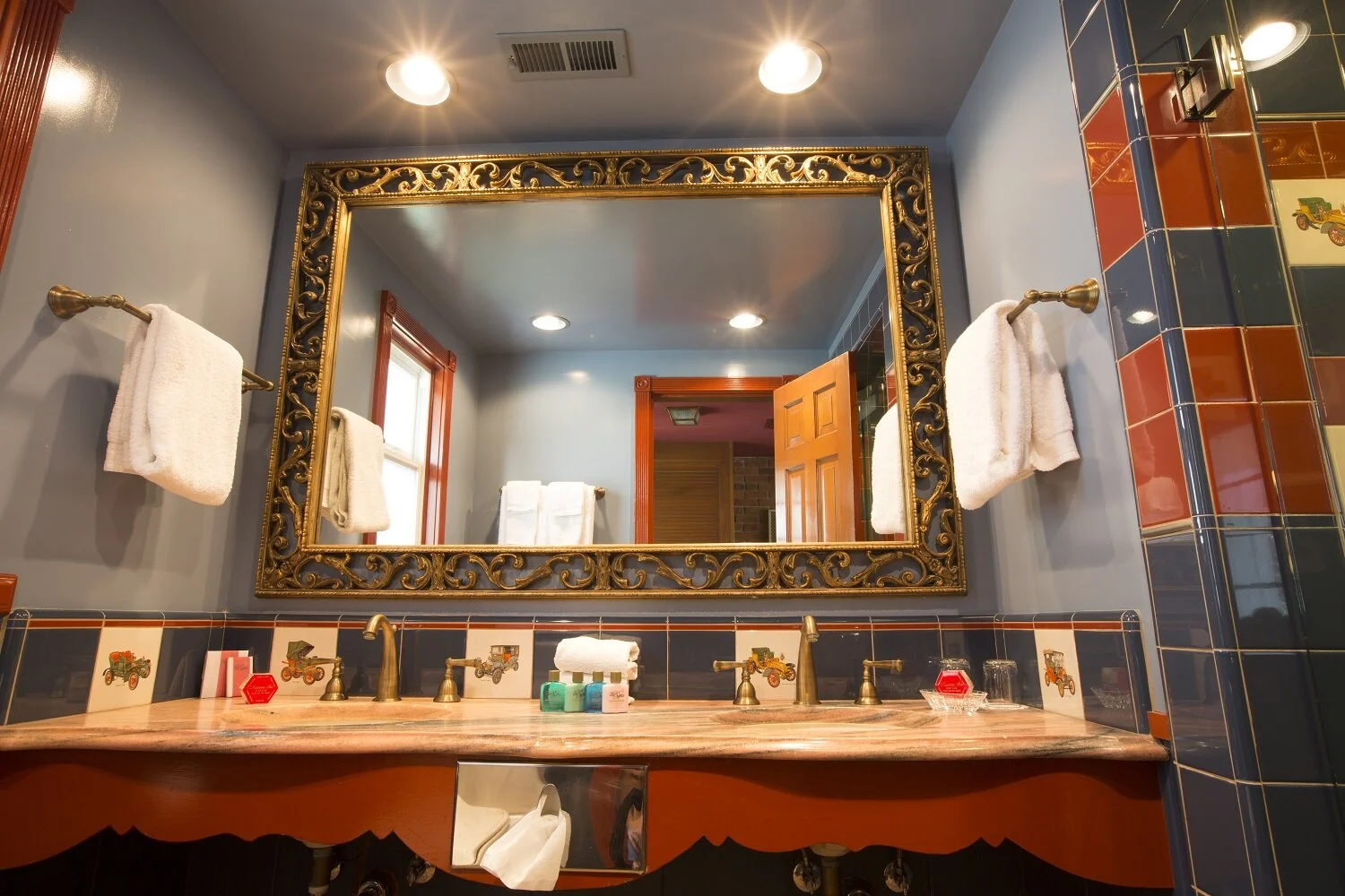 Room 111: Antique Cars — Madonna Inn | World-Famous California Hotel