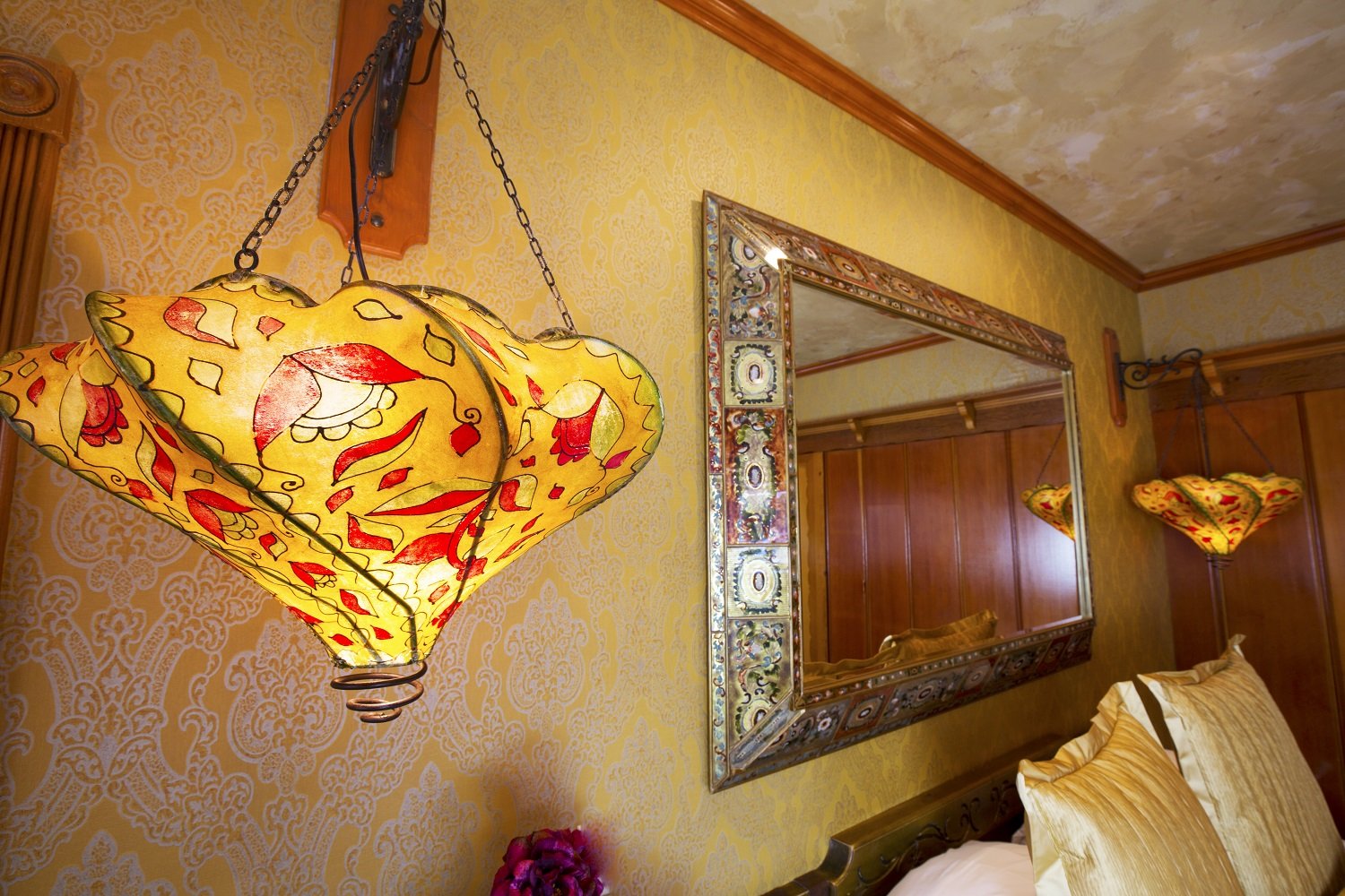 115-DESERT SANDS LAMPS.jpg