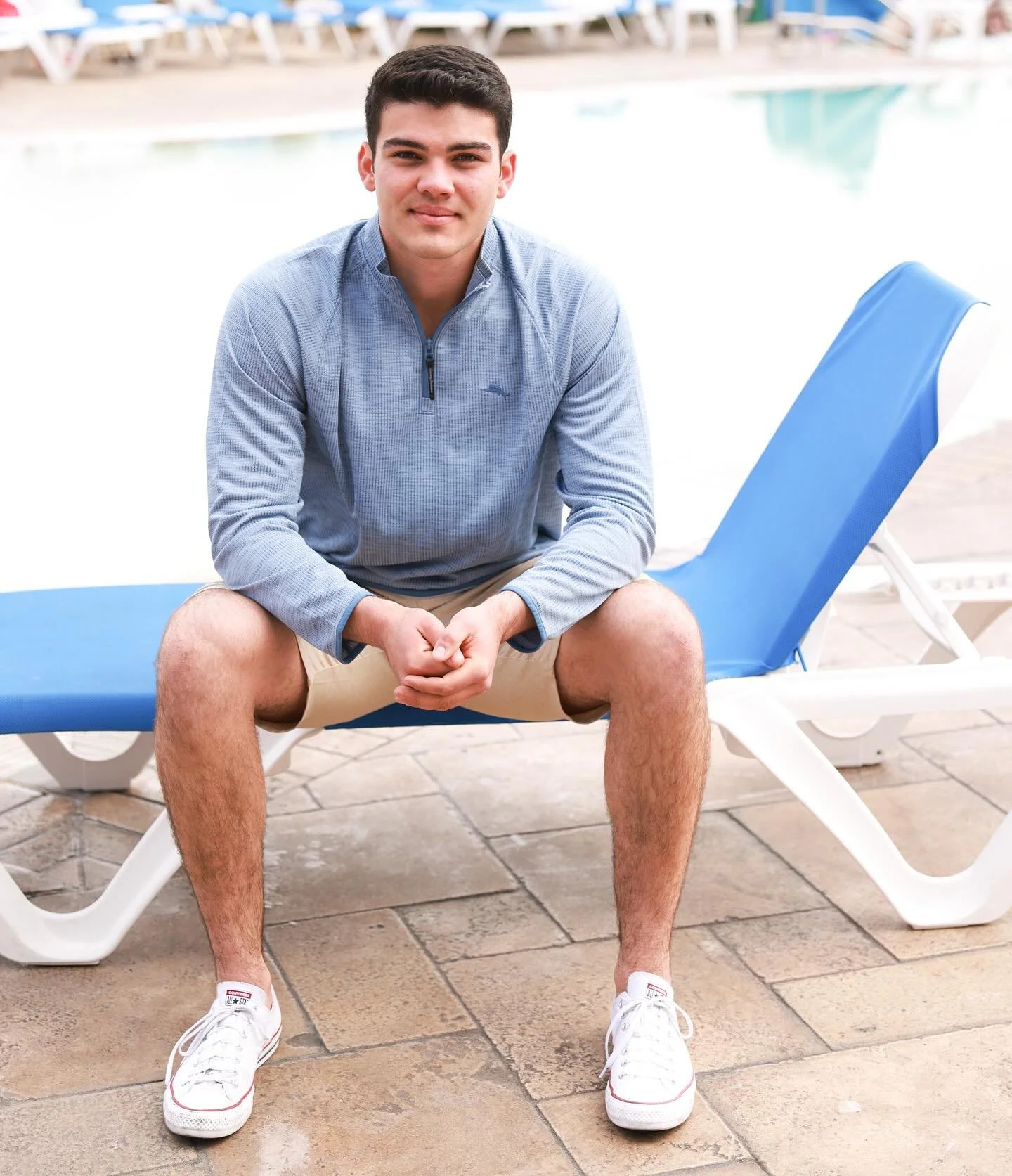 Head to toe Tommy Bahama! This classic vacation look can take you from a morning on the course to a three course dinner. With the classy half zip sweatshirt and wear-anywhere 10 inch shorts, you will be set for wherever your vacation takes you! 

Sho