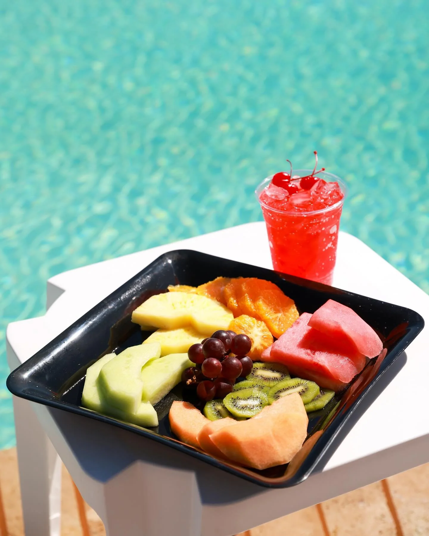 Hot day, fresh fruit, refreshing pool. We check all the boxes&hellip; come see for yourself 🏊&zwj;♂️☀️🍉⛱️