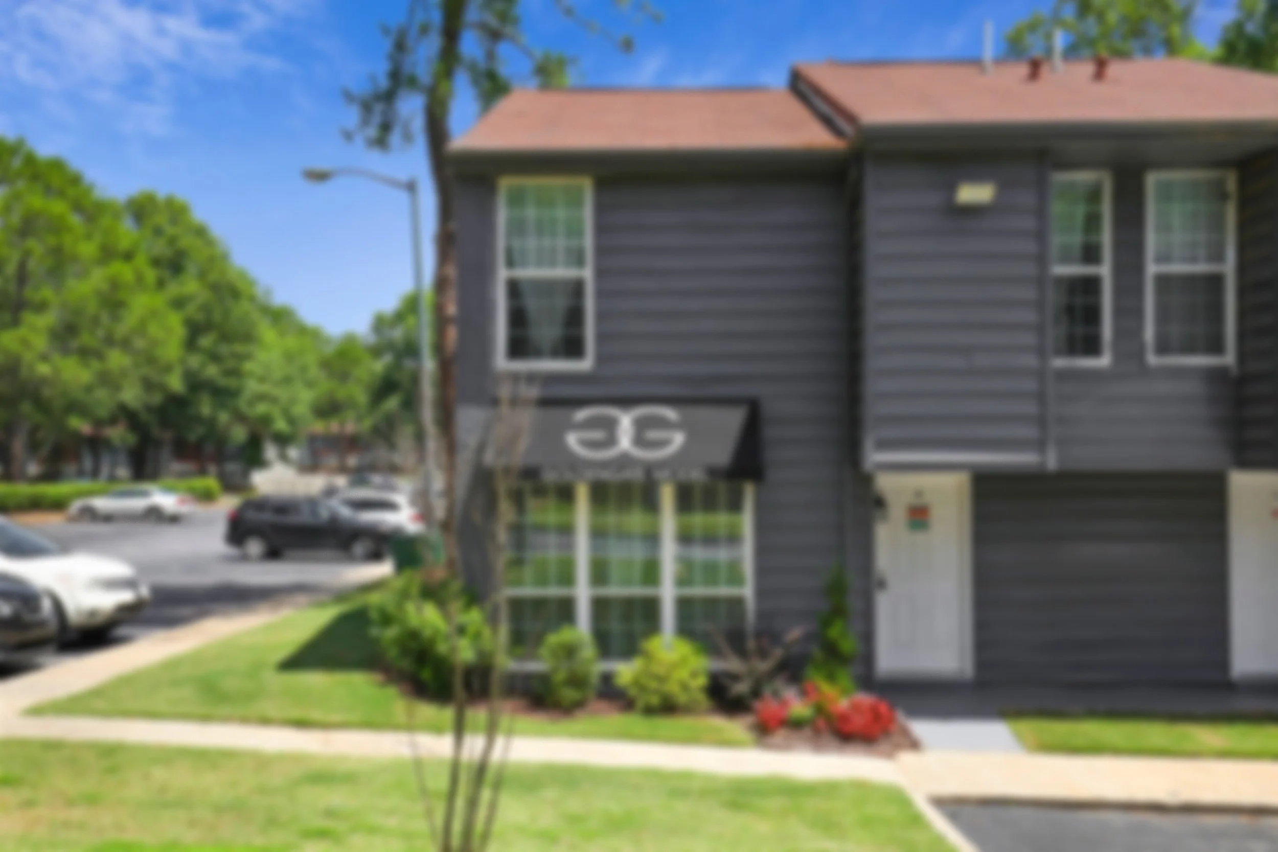 Golden Gate Townhomes - Luxury Living in Stone Mountain