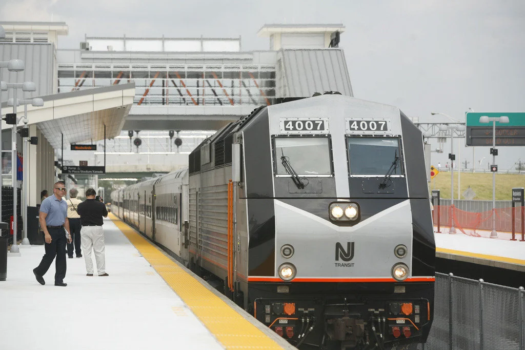 njtransit-trainsjpg-e2532135632a1902.jpg