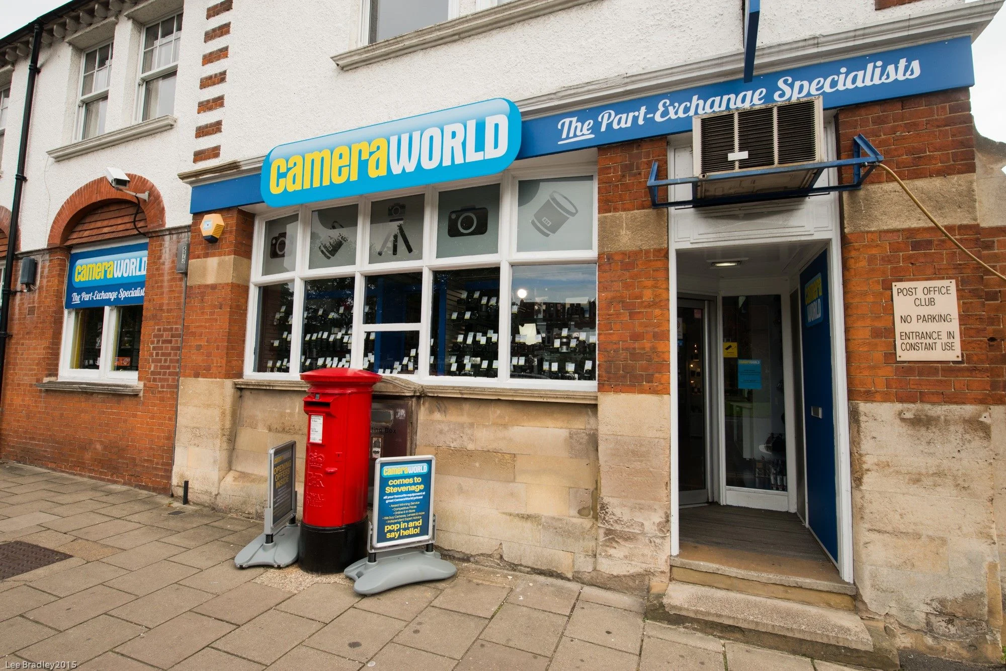 Cameraworld focus on clean oceans