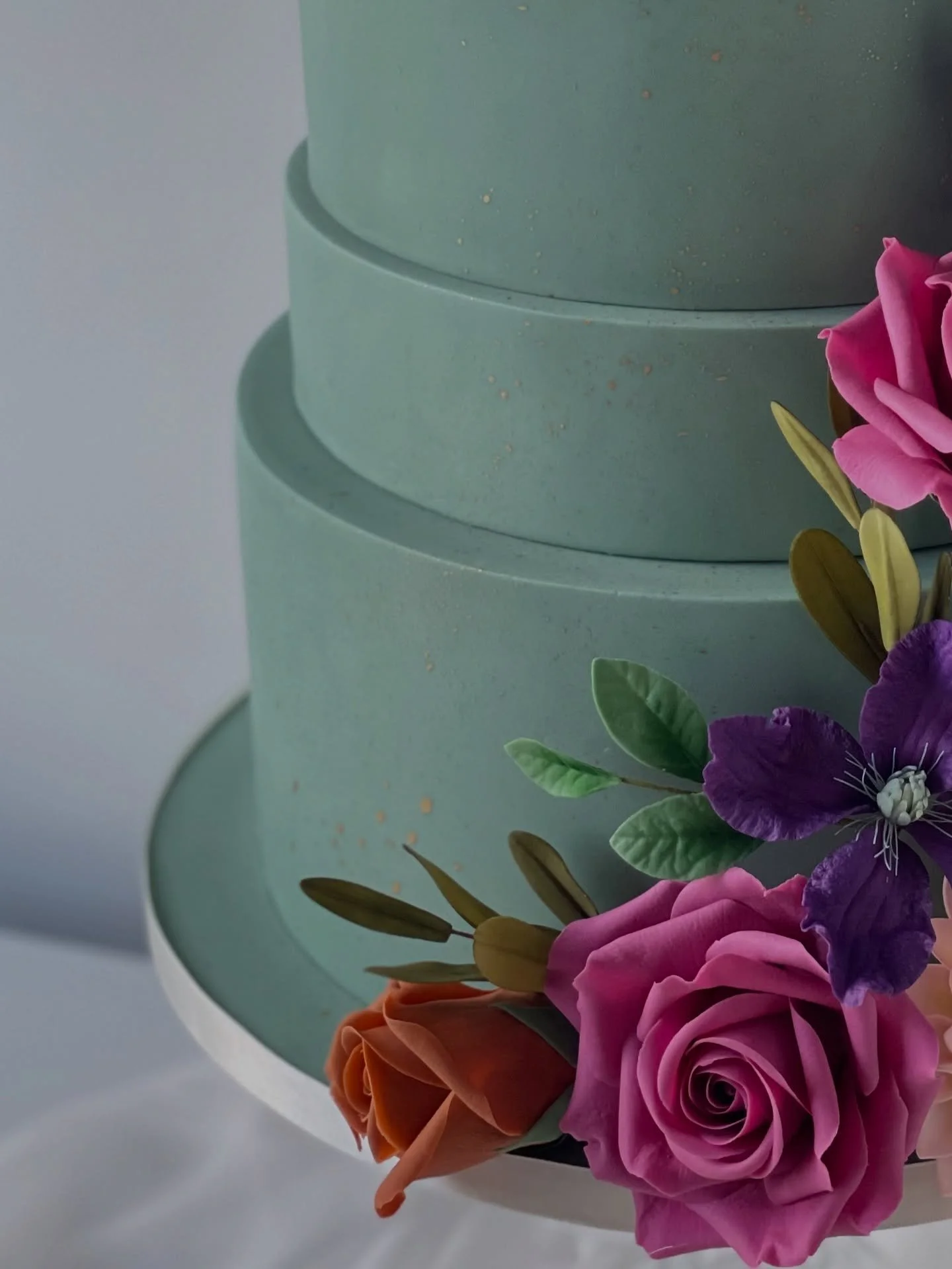 Bringing all the colours to your feed. The perfect pick-me-up for blue Monday 🩷💚💜