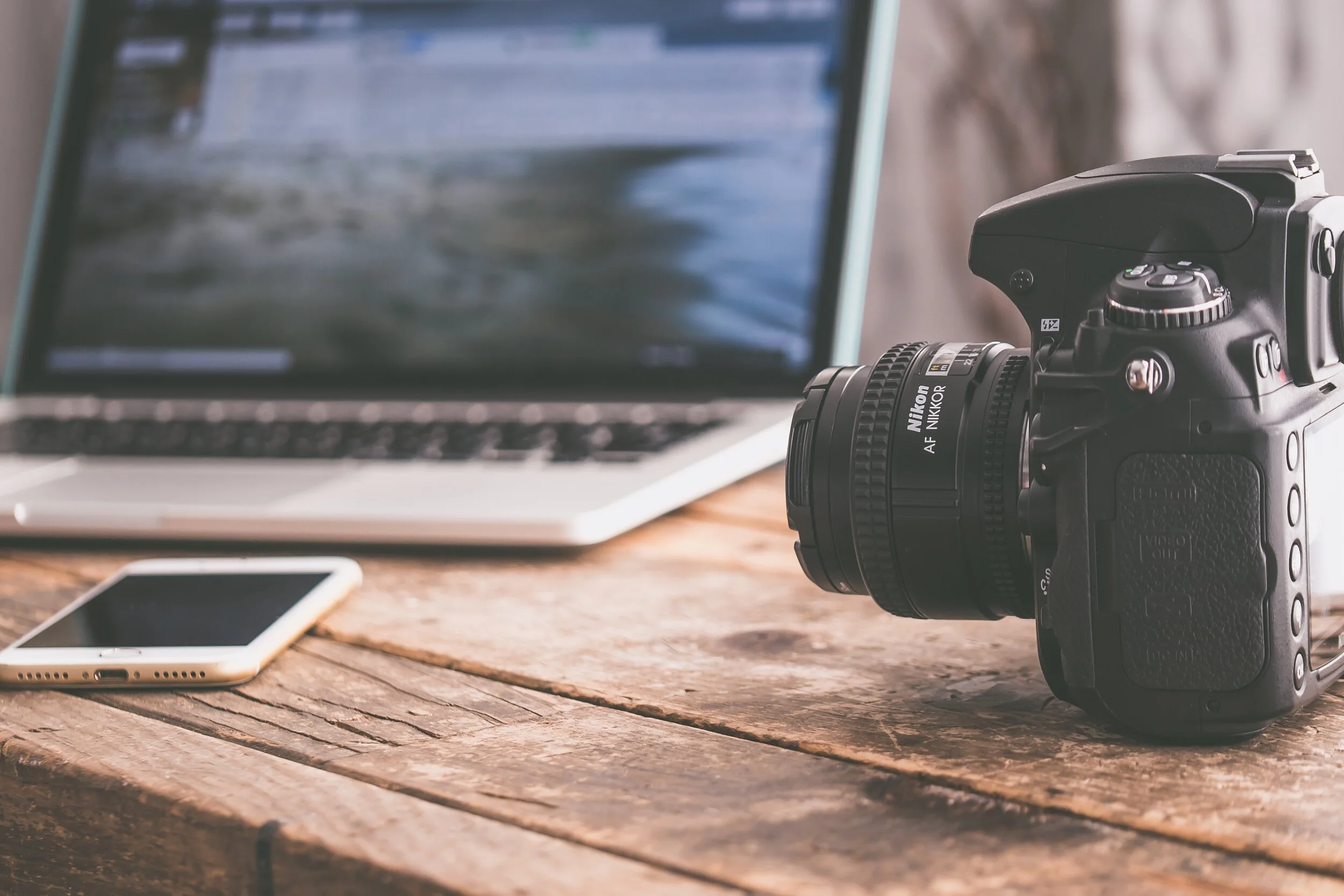 analogue-background-business-593324.jpg