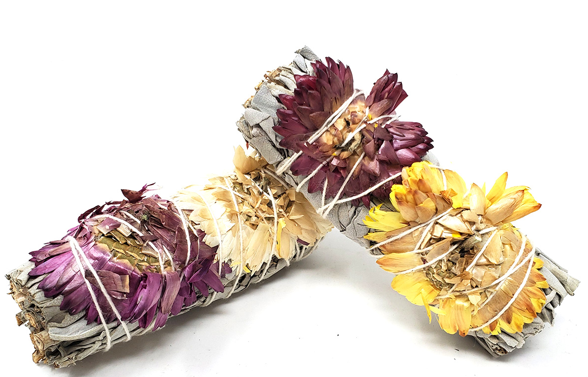 White Sage with Decorated "Paperflower" (Bougainvillea Glabra)