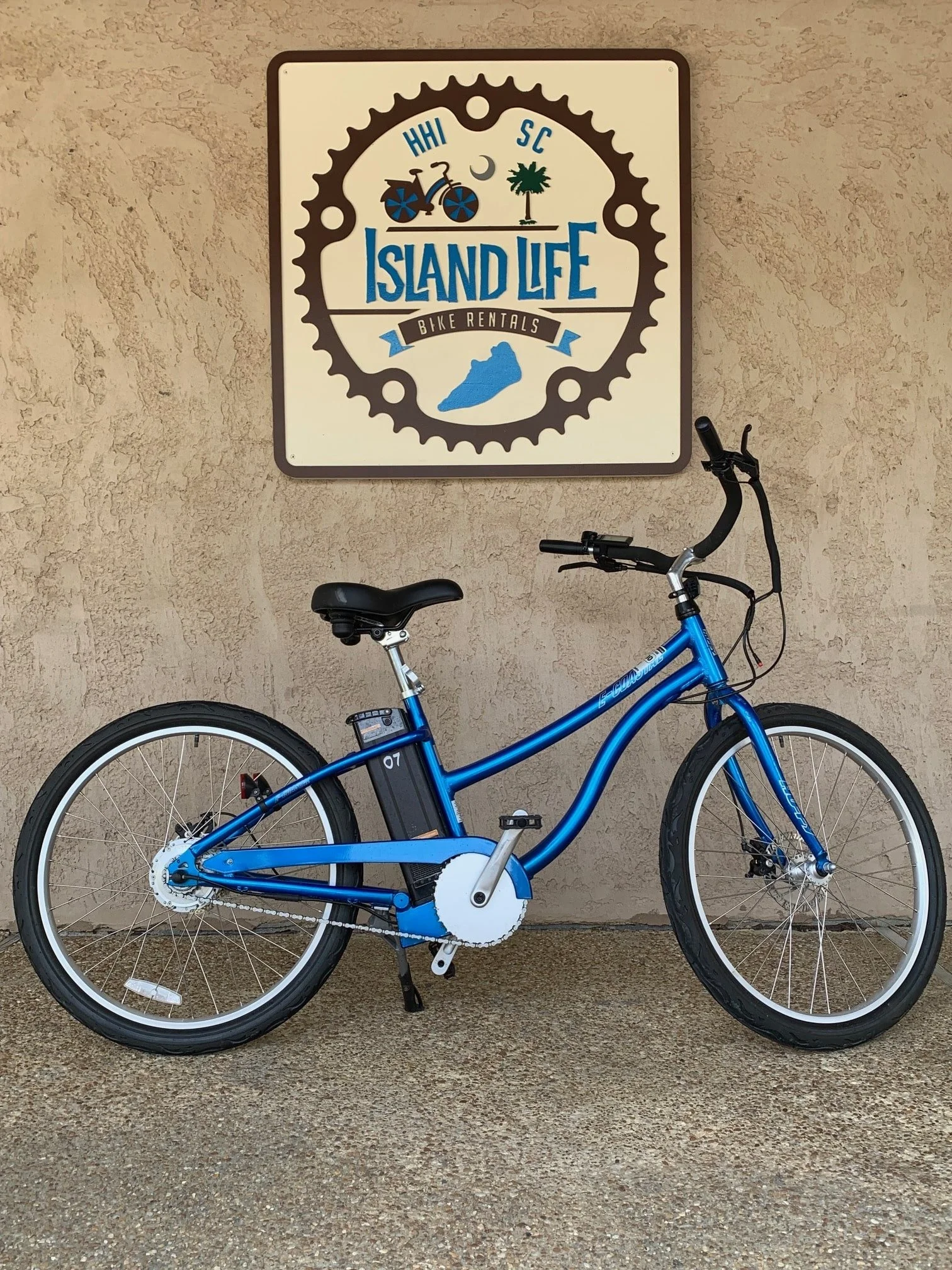 26" e‑bike rental, great for riders 5'0"+. Electric assist makes cruising Hilton Head easy and fun.