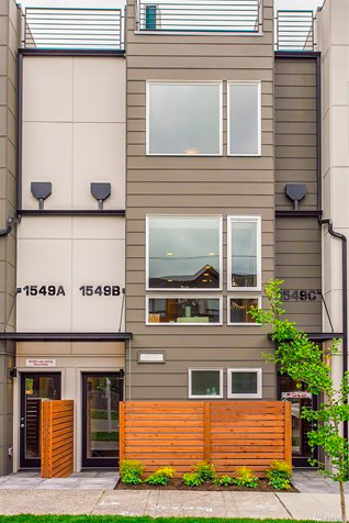MODERN BALLARD TOWNHOUSE