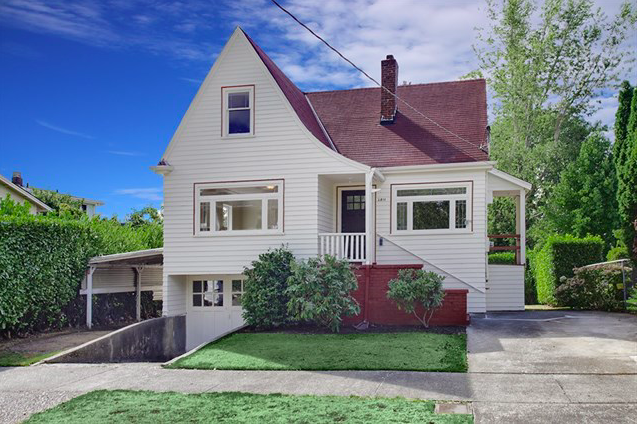 BALLARD TUDOR CHARMER