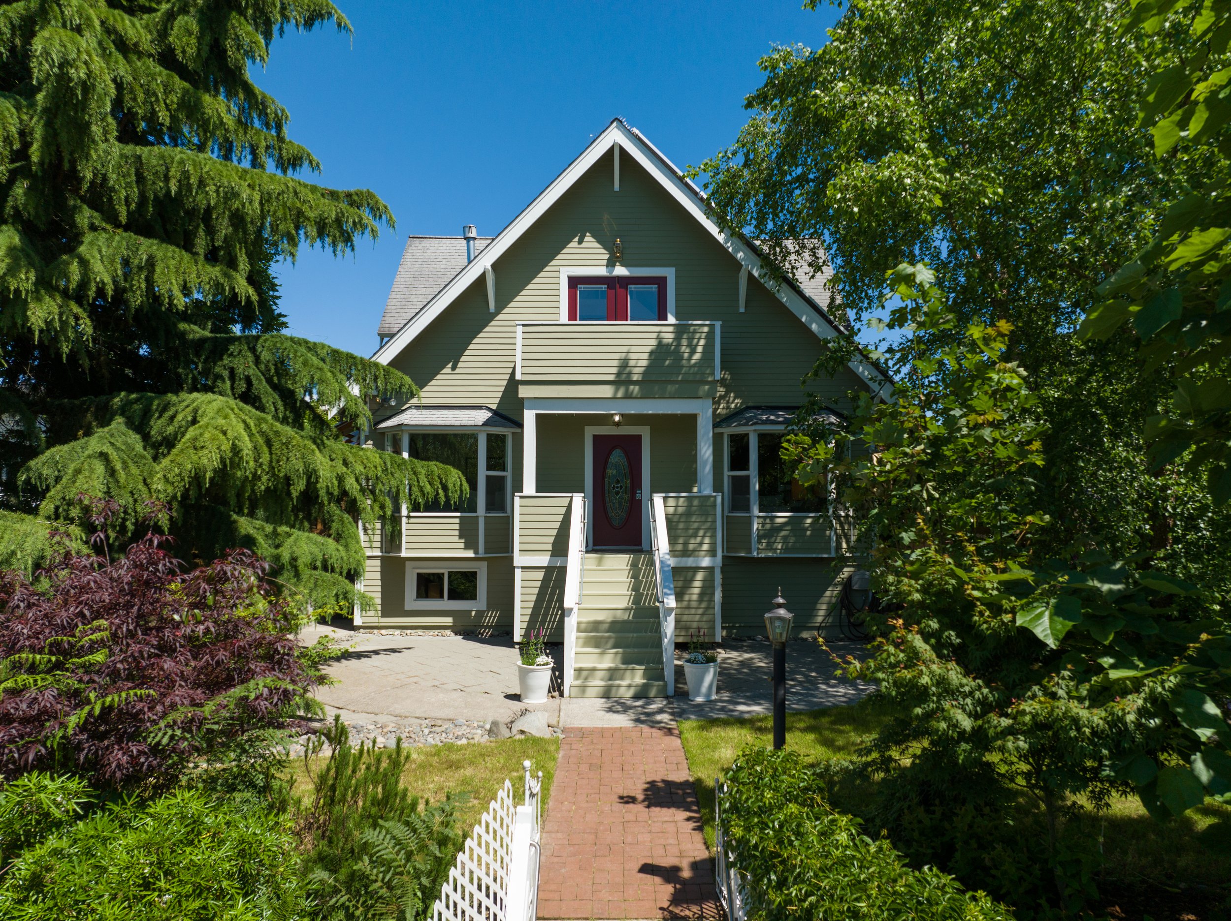 JUST SOLD | COLUMBIA CITY CRAFTSMAN