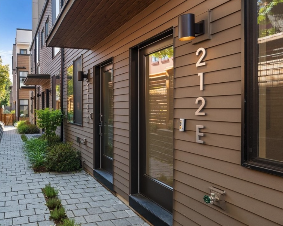 JUST SOLD | PURCHASE ON CAPITOL HILL