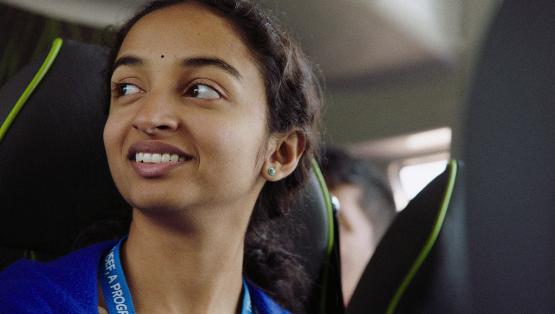 Sahithi_Bus_06.png