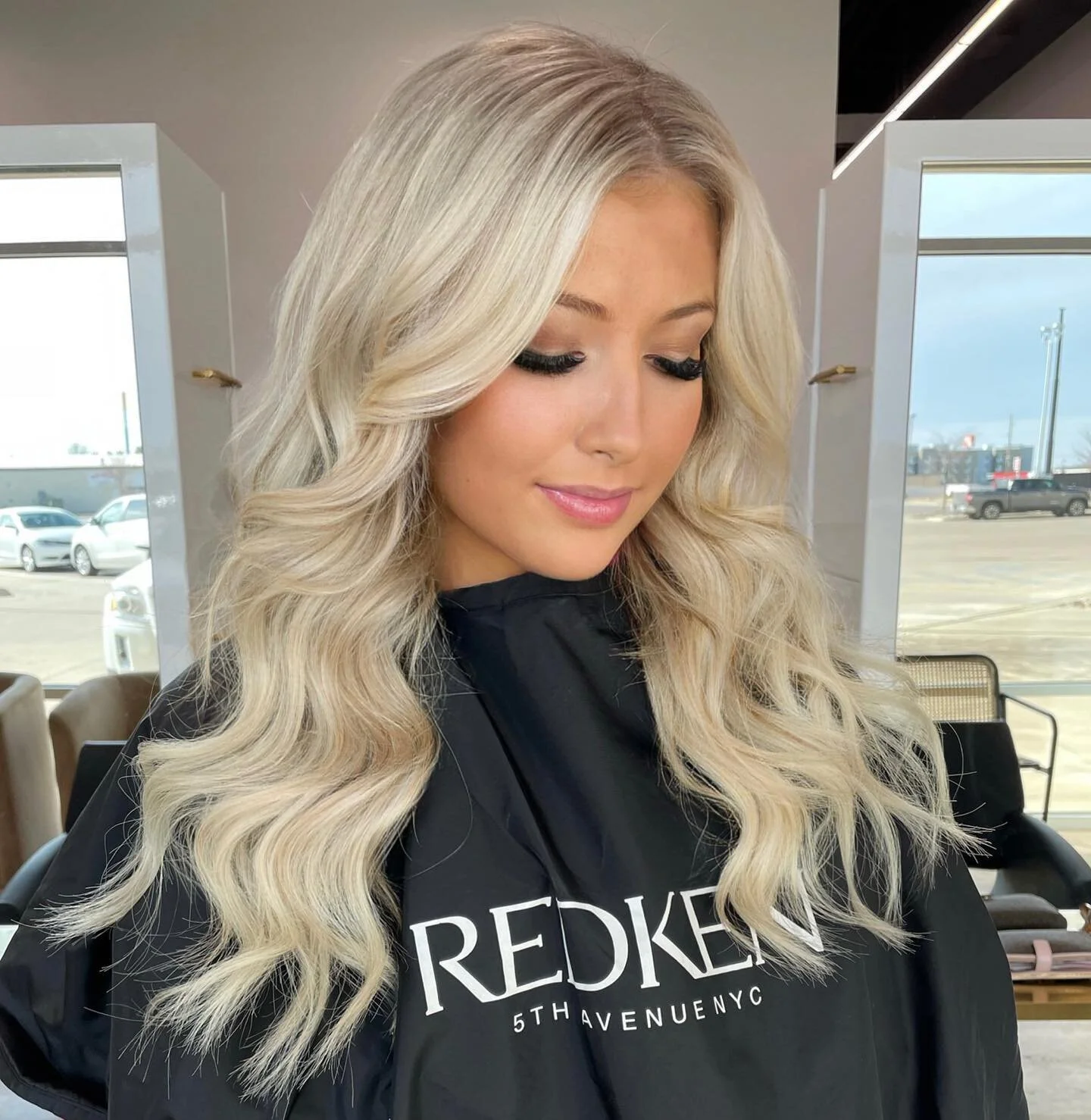 Bright and blonde! 😎 Also wearing one row of TōNE extensions ✅