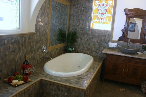 Bath tub in King Queen Suite