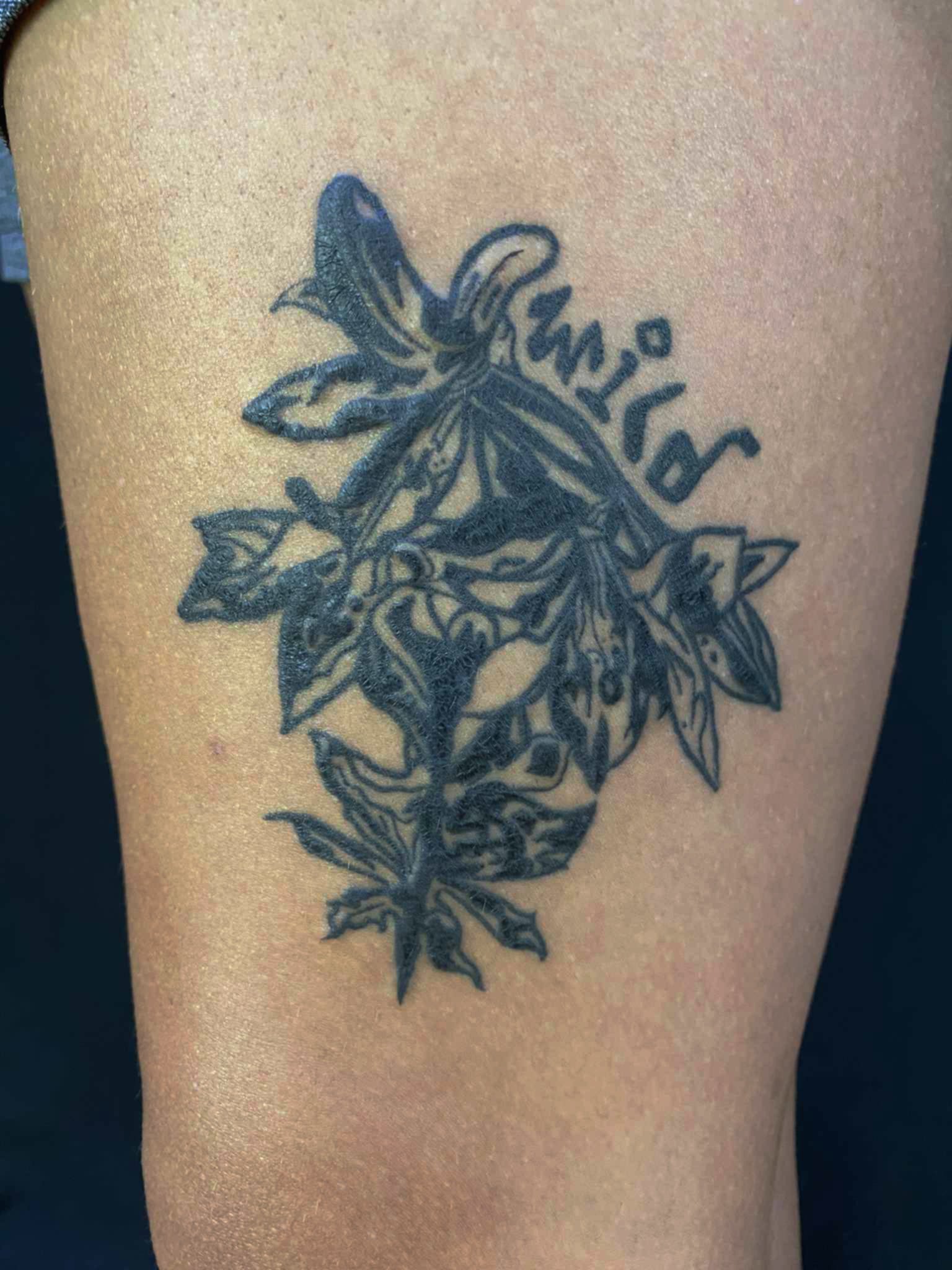 Alyx_Franz_18_Tattoo_Spokane_Washington_Black.jpg