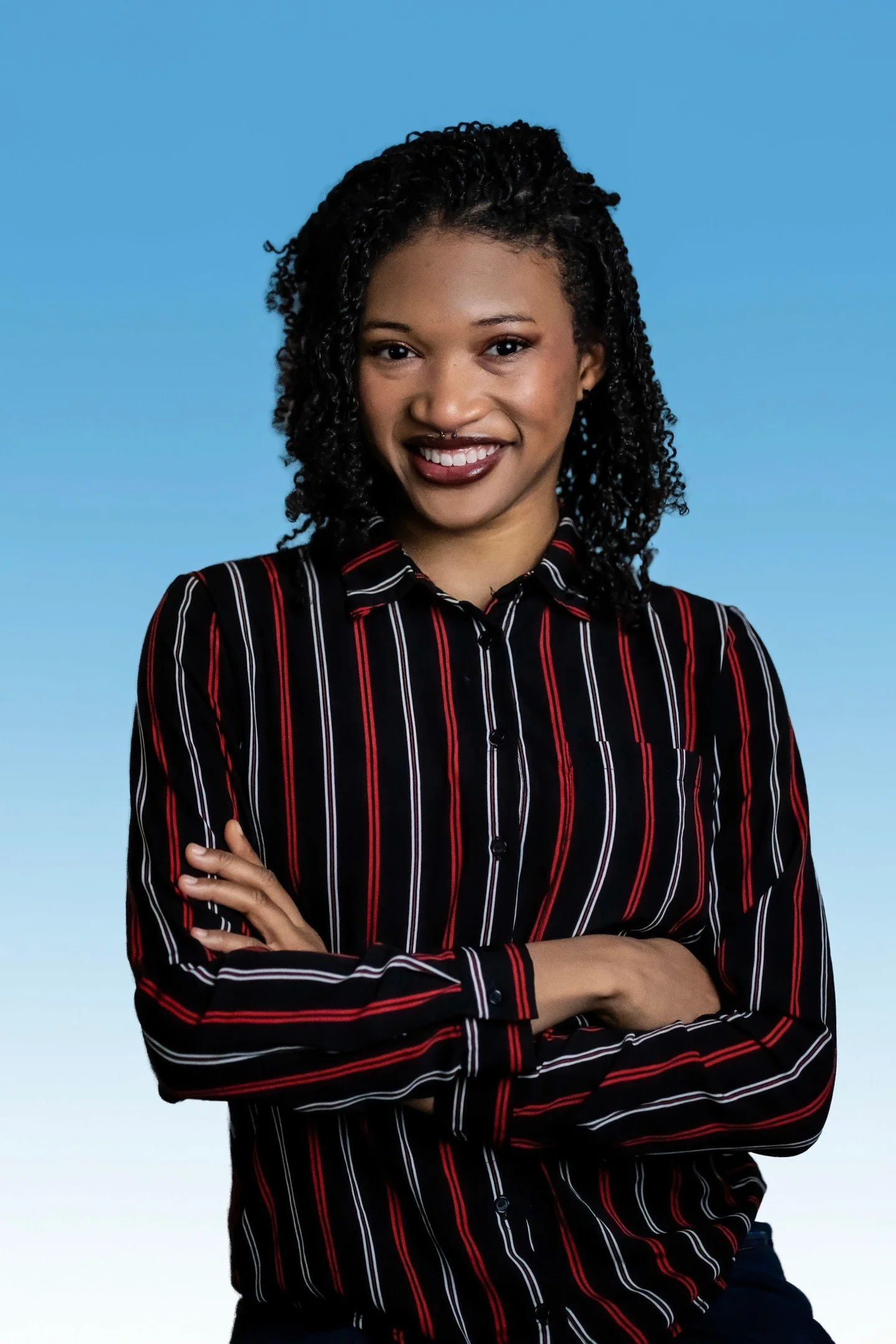 Another week of "Get to know our teachers" 
.
This week we would like to introduce Ms. Tayo. Swipe to learn more about Ms. Tayo and then like and share what you love ❤️ about her. 

*
*
*
*
*
#nolimitscreativearts #nolimitsisawesome