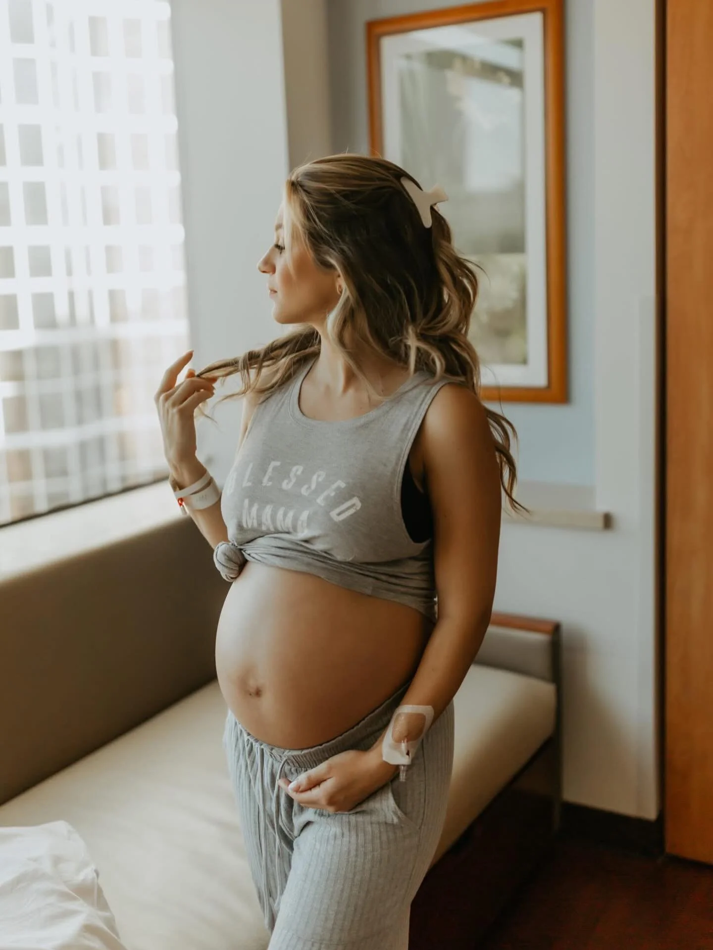 Who says we can&rsquo;t make the hospital our studio? Flashback to baby #3.