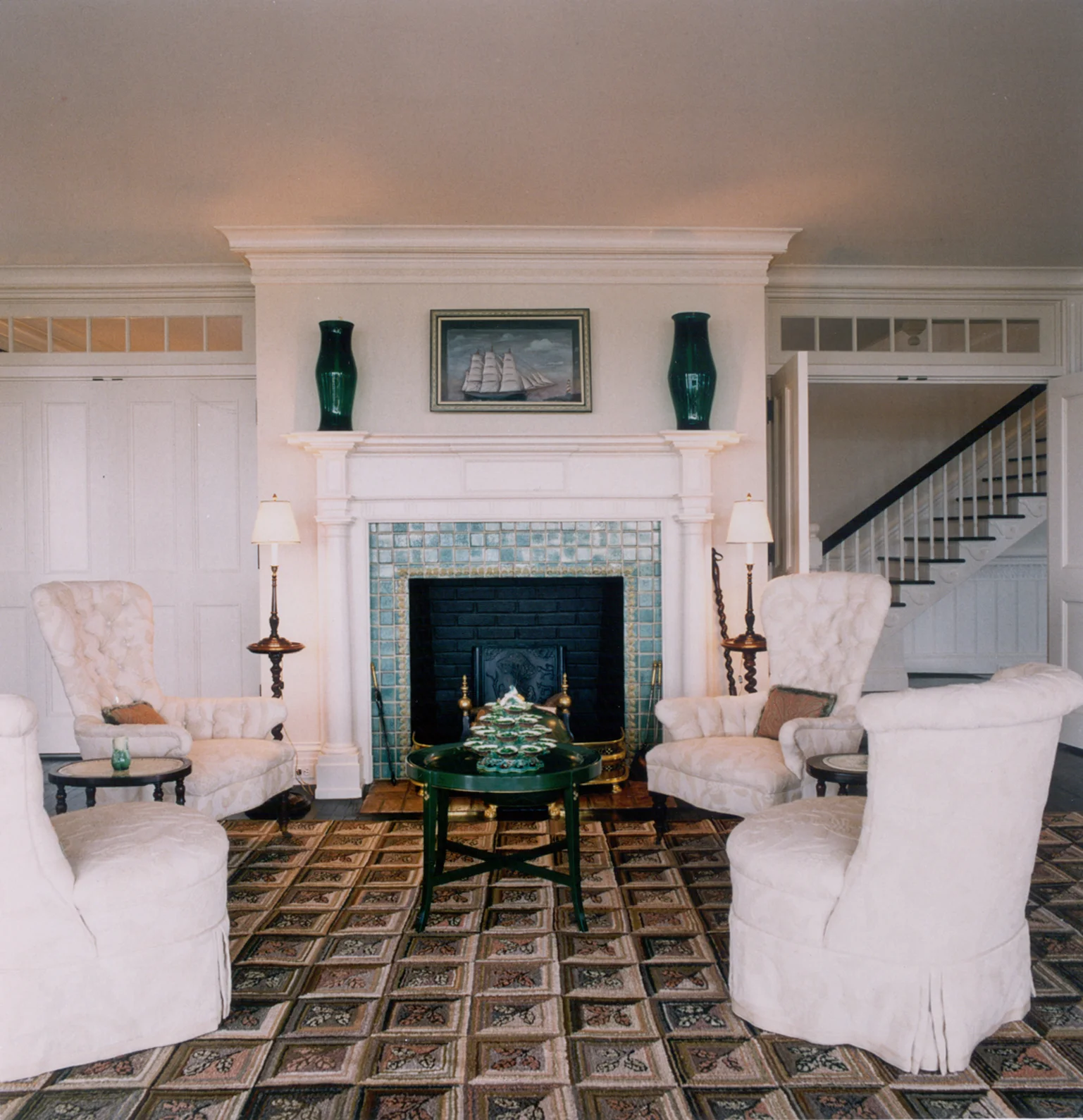06 Living Room.jpg