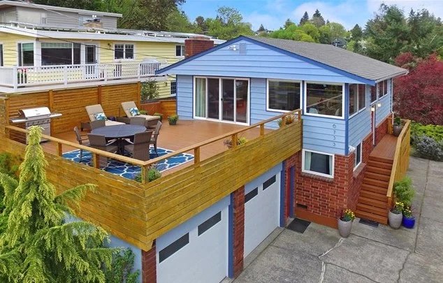 Buyer ____________ SOLD Price $905,000 West Seattle, WA