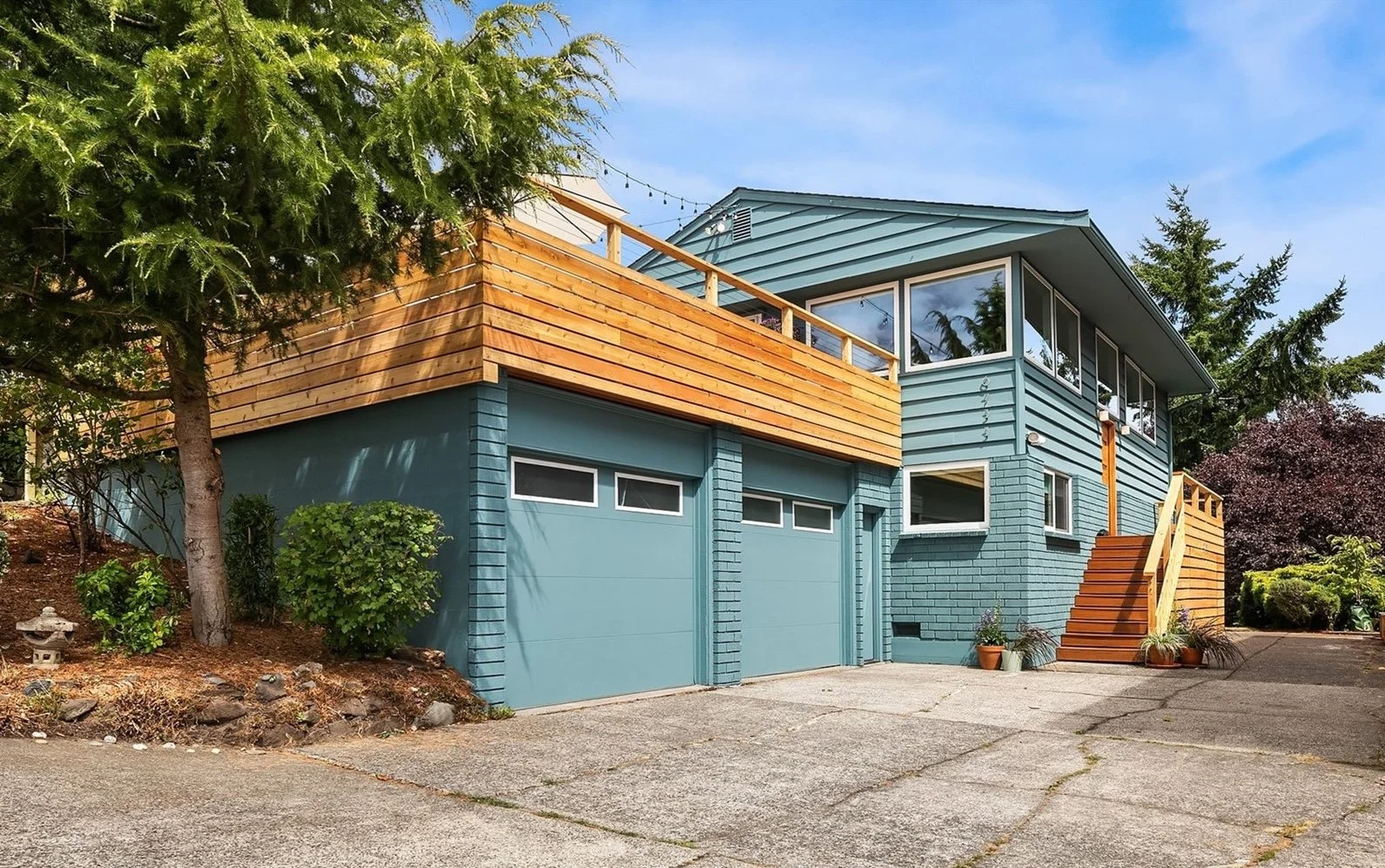 Listing | SOLD Price $1,388,000 | Seattle, WA