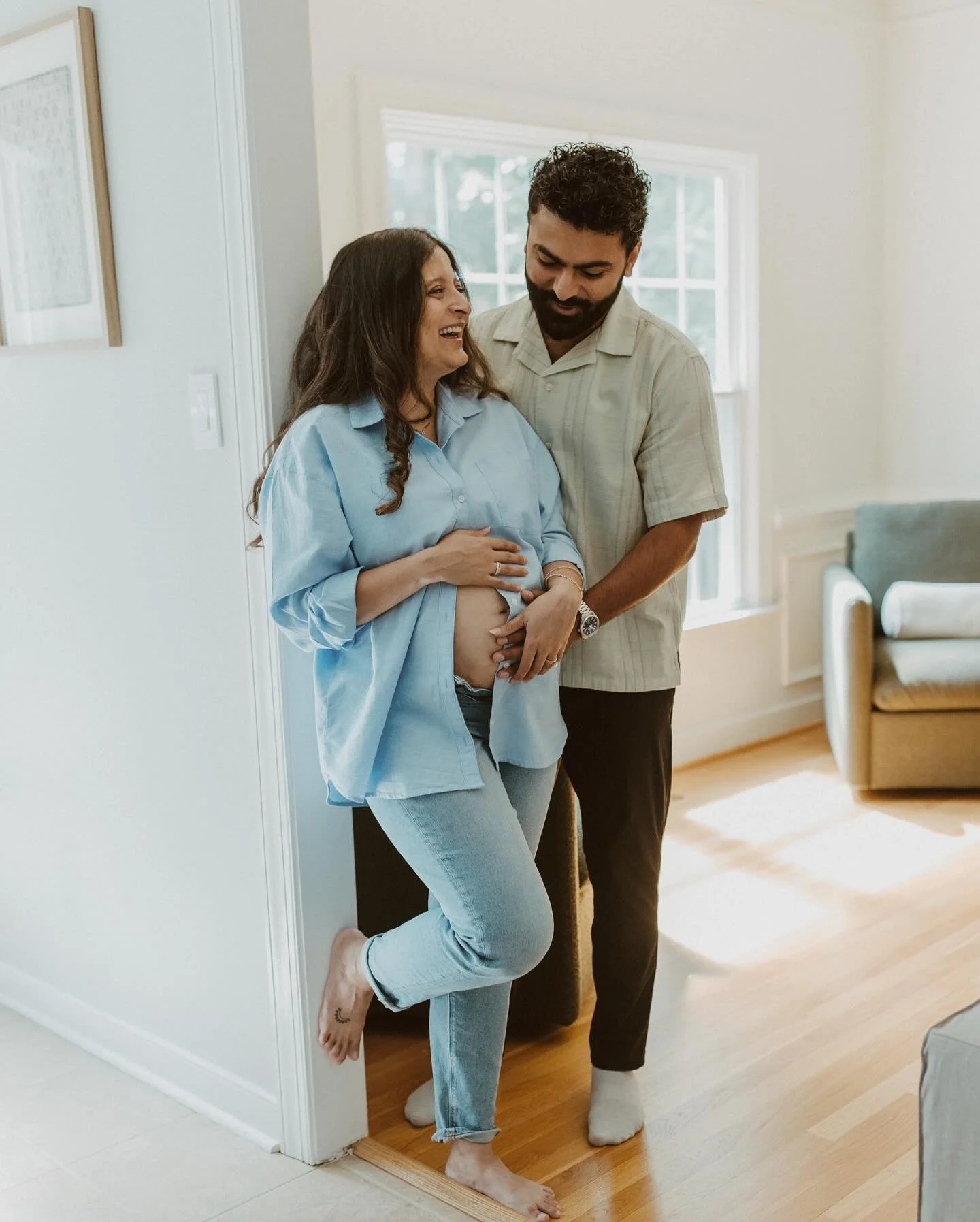 An in home maternity session with the cutest parents to be!! 🤍
.
.
.
.
.
 #virginiaphotographer #weddingphotographer #virginiaweddingphotographer #virginiaweddings #virginiafamilyphotographer #virginiabeachfamilyphotography #richmondweddingphotograp