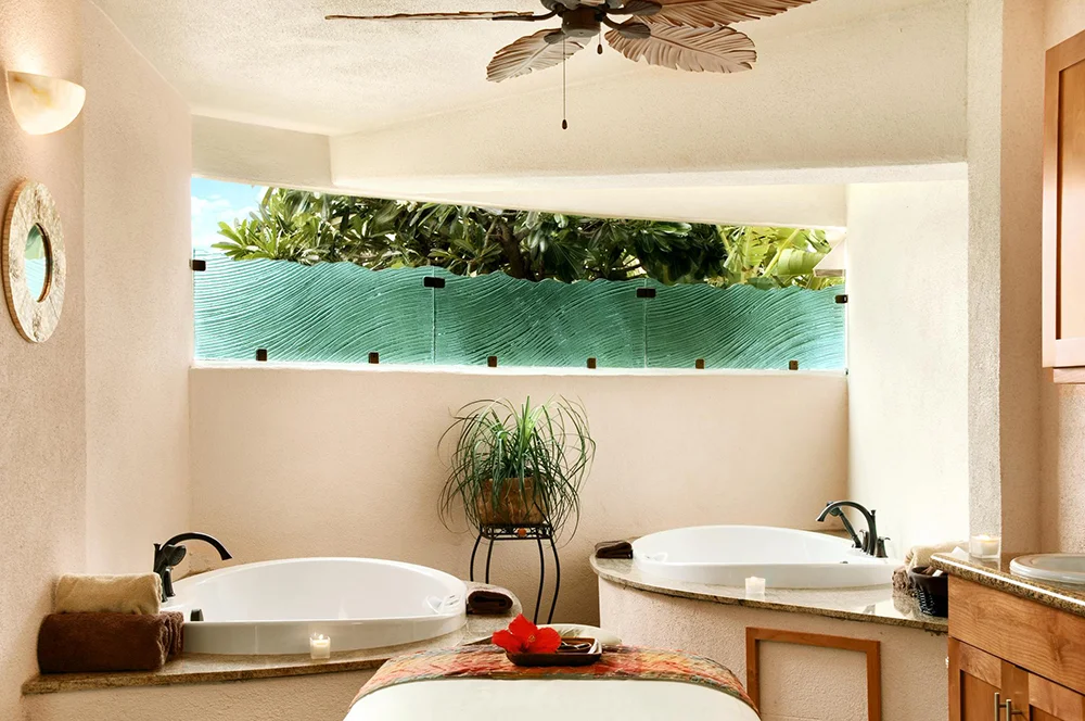 Couple's Treatment Room at the Spa at Black Rock in Maui, Hawaii