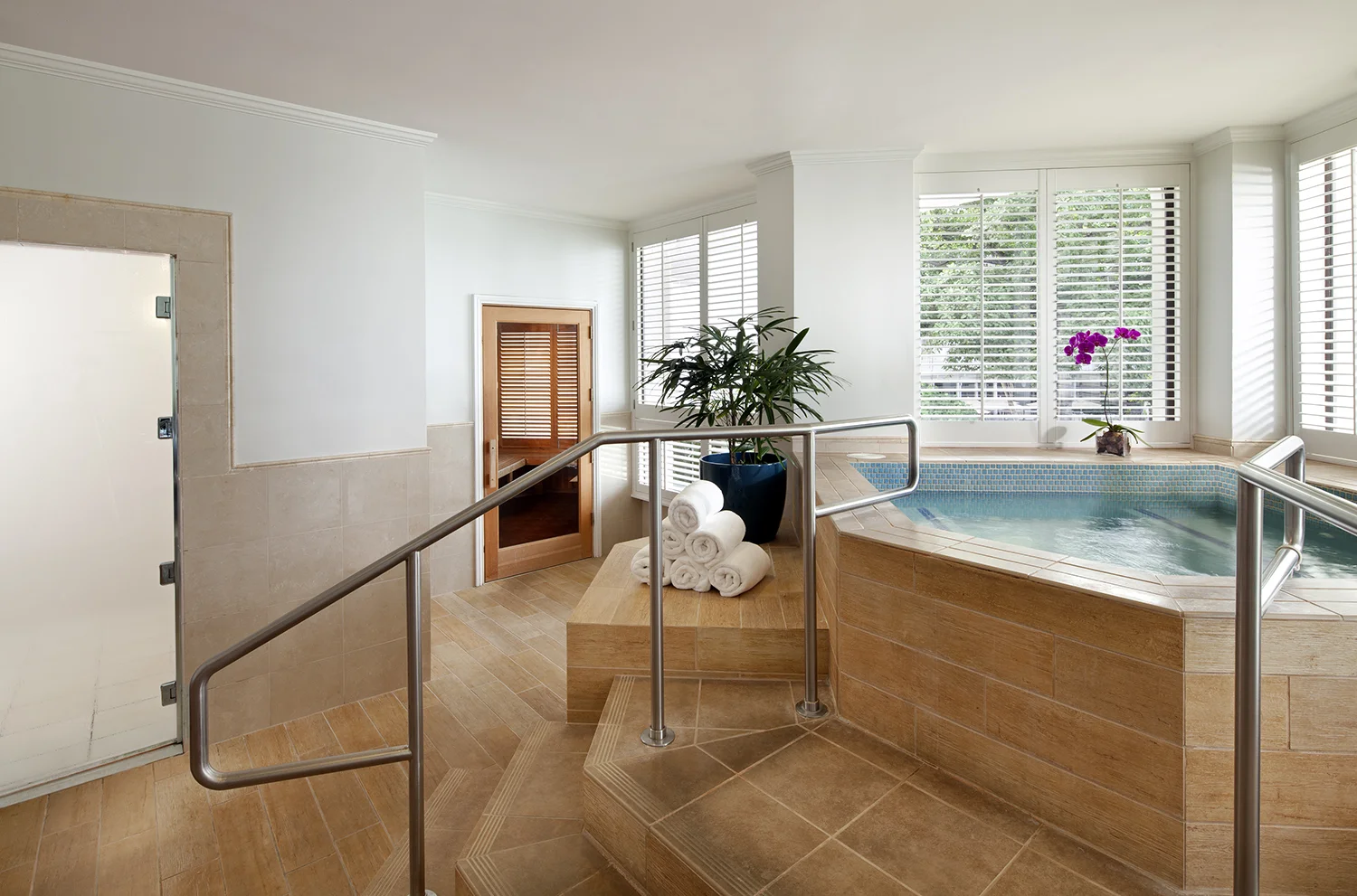 Serene whirlpools offer views of the calming sea.