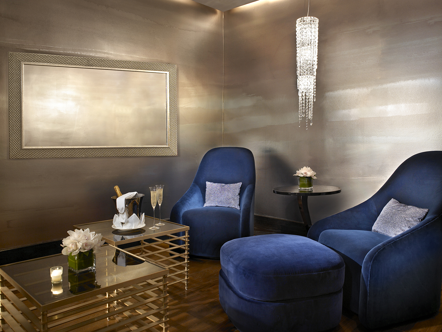 royal spa luxury lounge 2.jpg