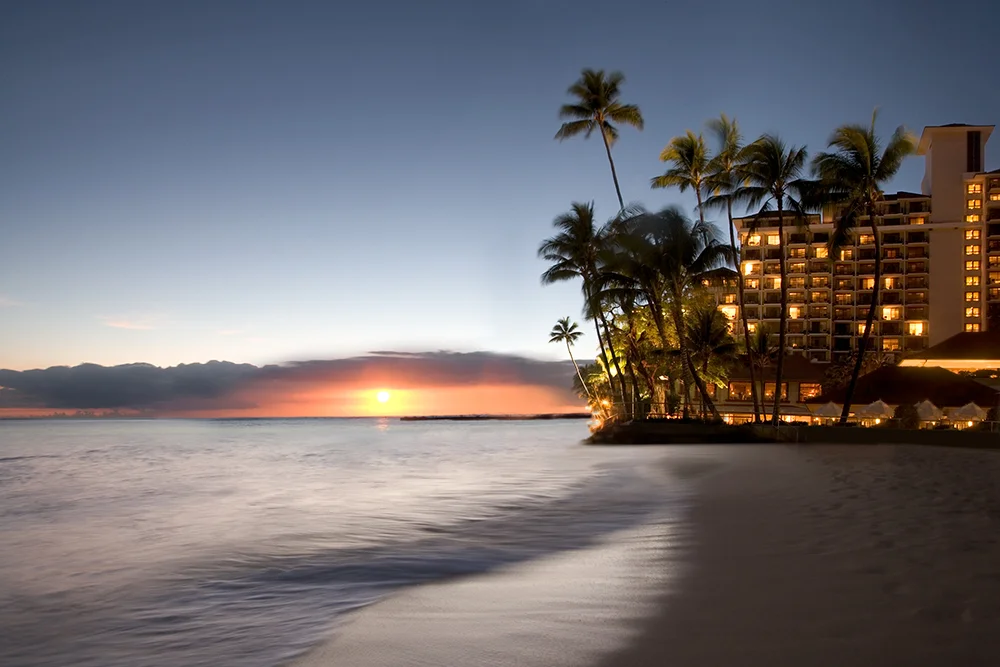 View of the ocean-front Halekulani hotel.