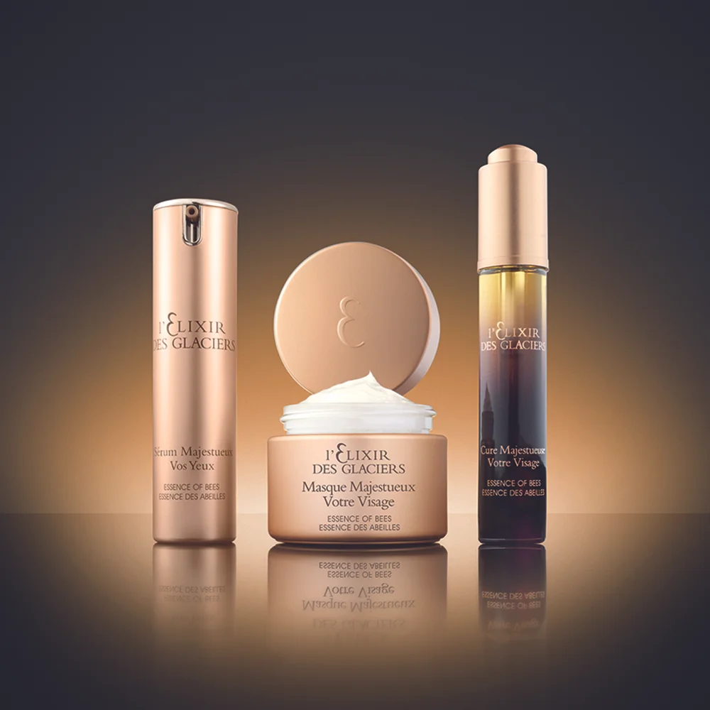 The Essence of Bees collection from L'Elixir des Glaciers features products that bring together the essence of the ingredients of the bee hive.