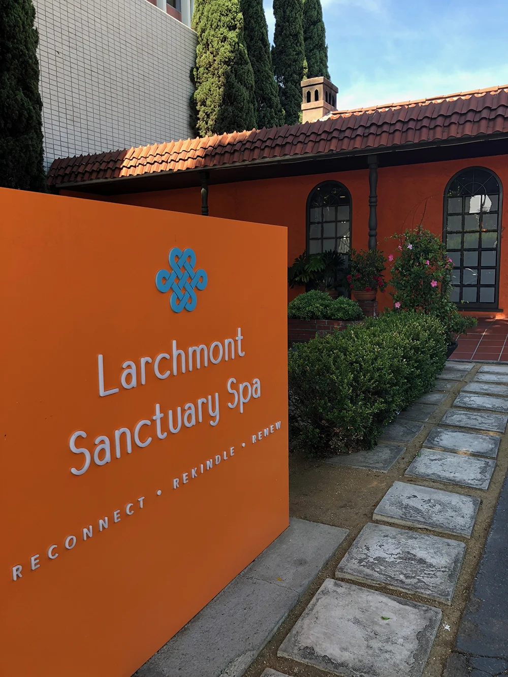 The award-winning Larchmont Sanctuary Spa is located in the historic Larchmont Village neighborhood of Los Angeles, California.