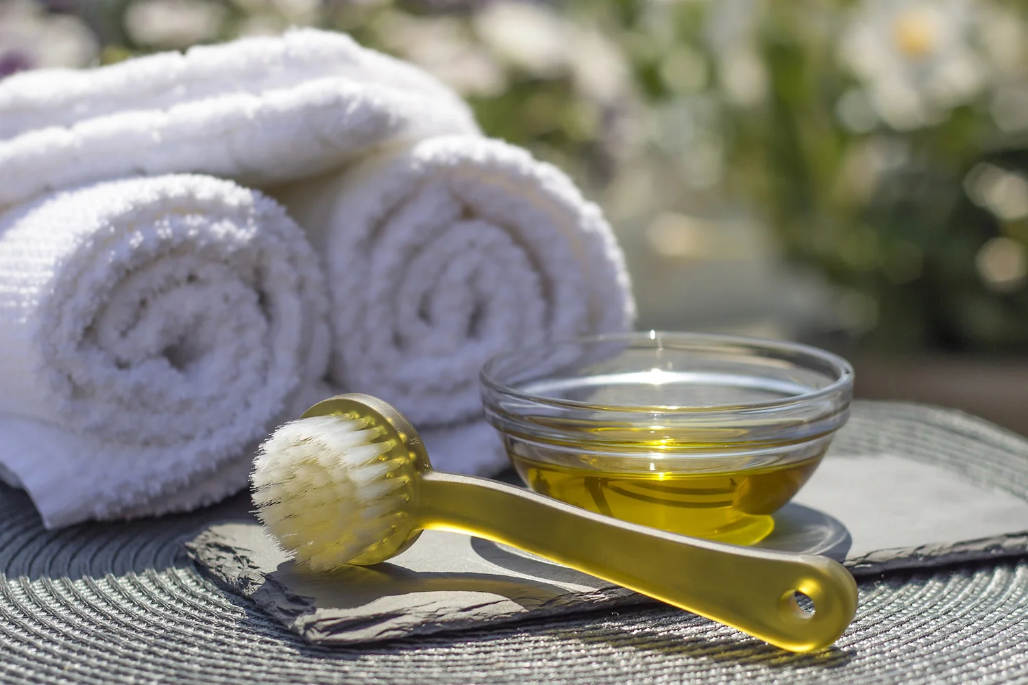 Tamanu oil helps heal skin and reduces signs of aging.