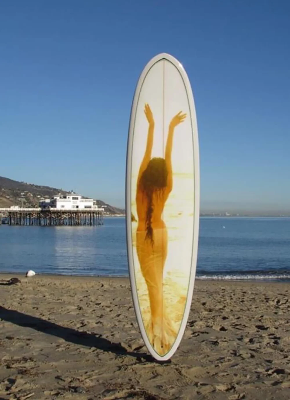 Glamifornia Style Lounge: A Beachside Beauty Haven 